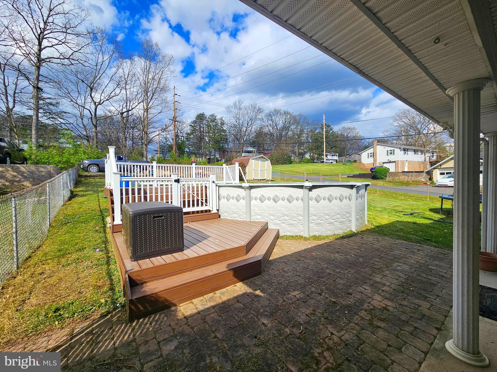 GLEN OAKS - Residential