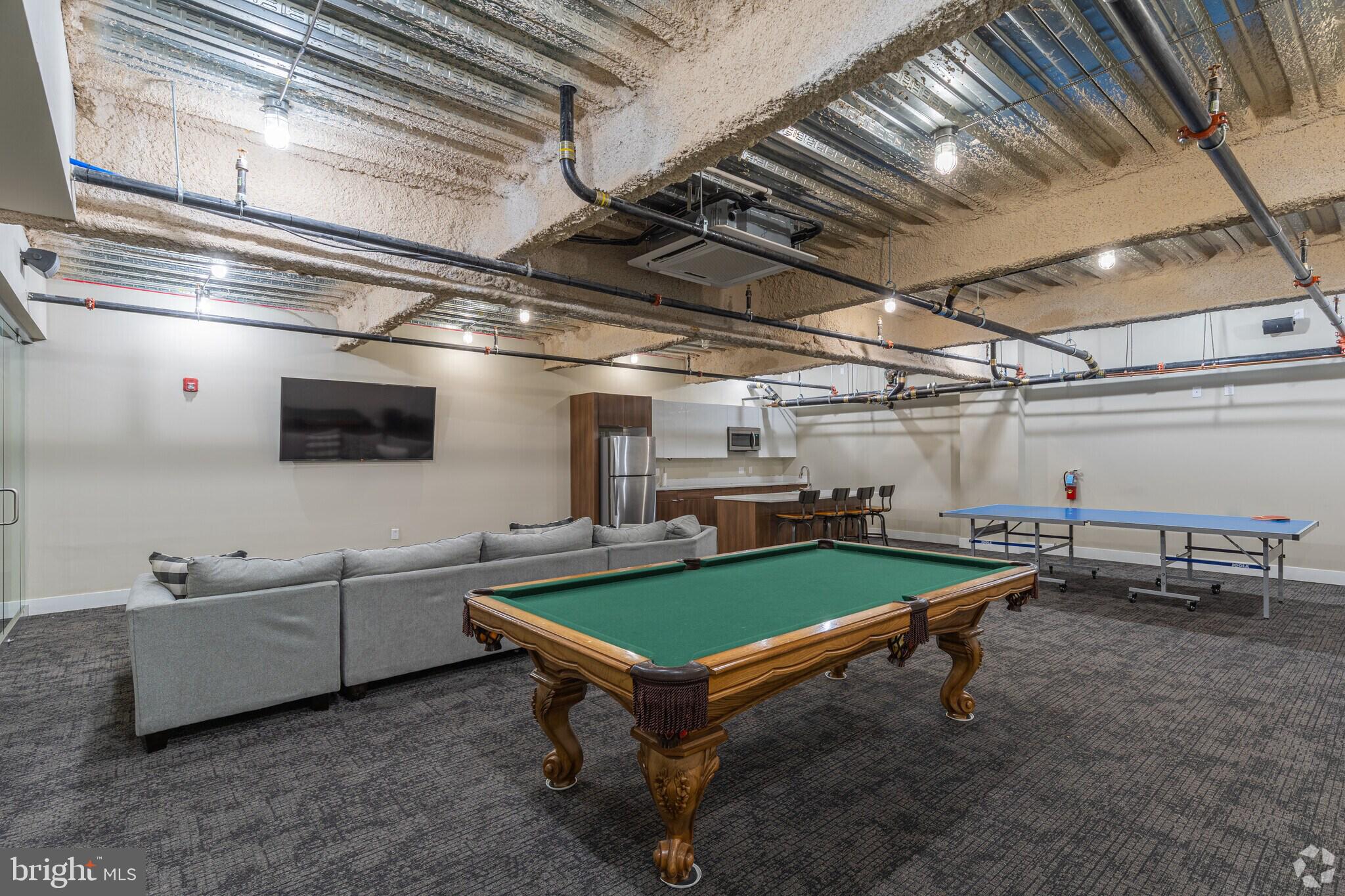 UNIVERSITY CITY - Residential Lease