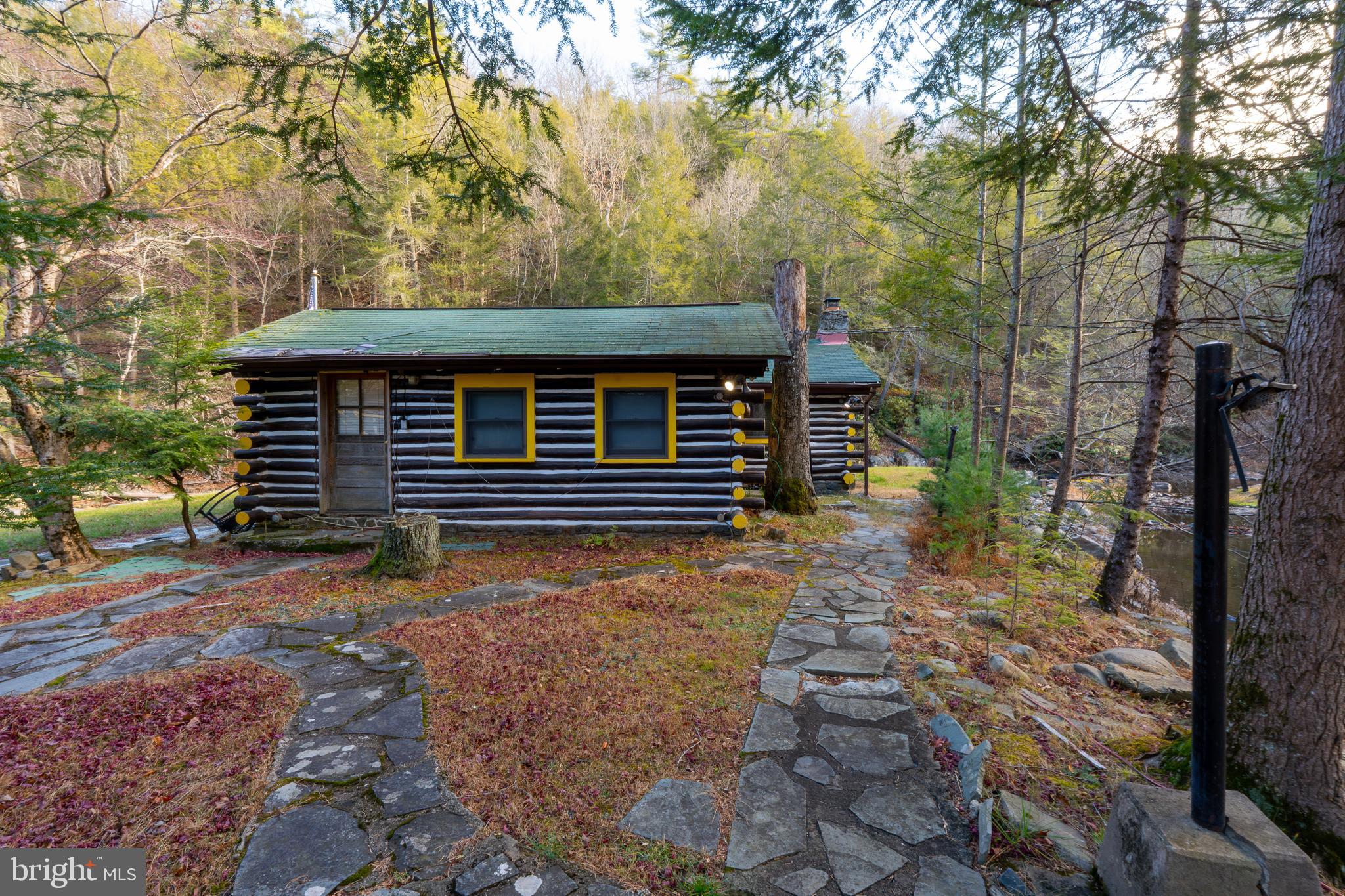 WINONA LAKES - Residential