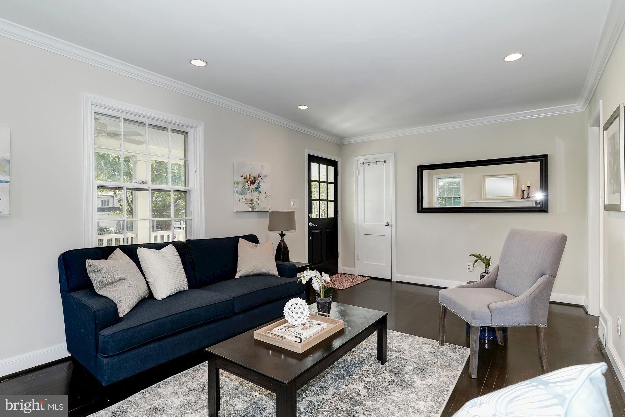 HENDRY ESTATES - Residential