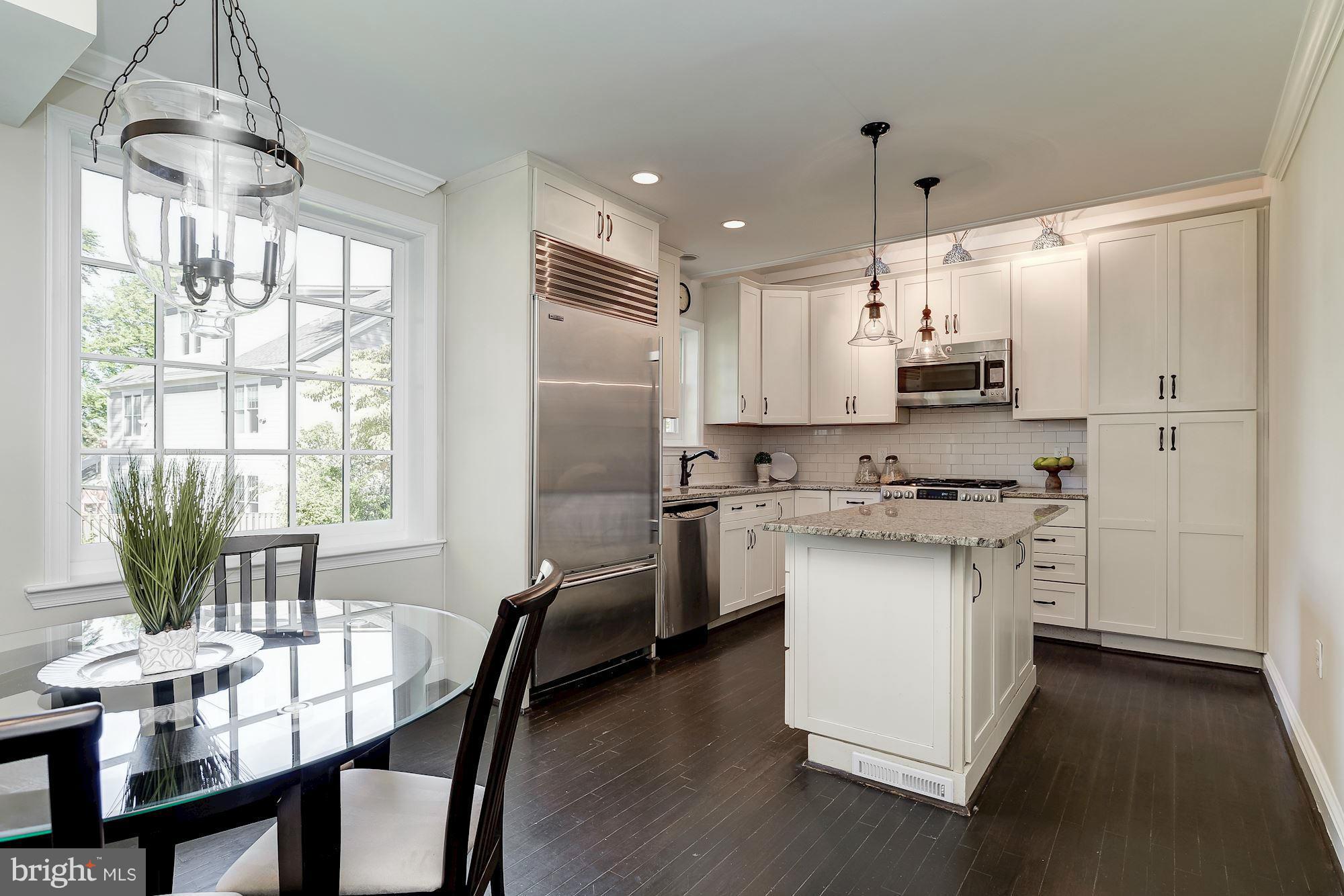 HENDRY ESTATES - Residential