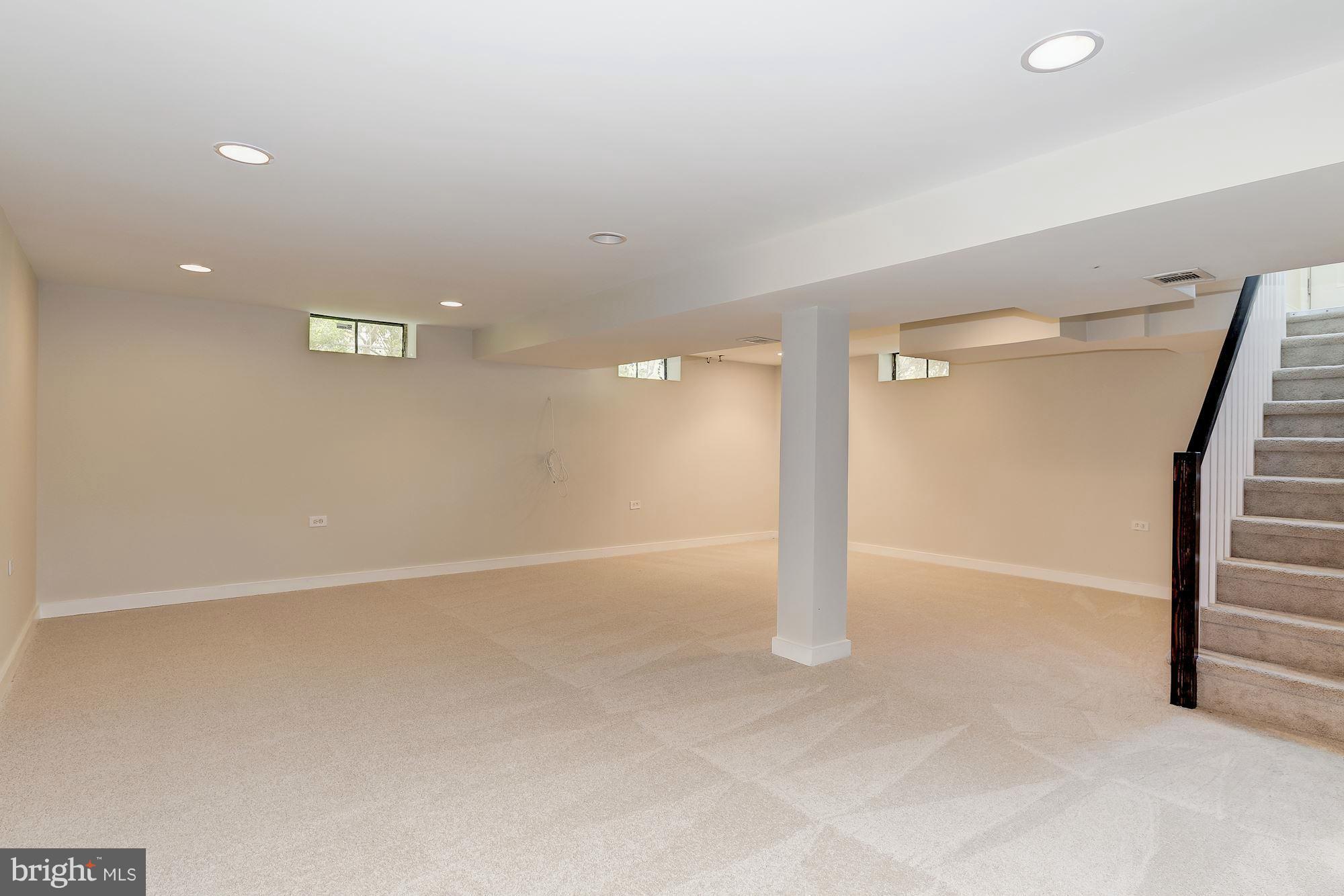 HENDRY ESTATES - Residential