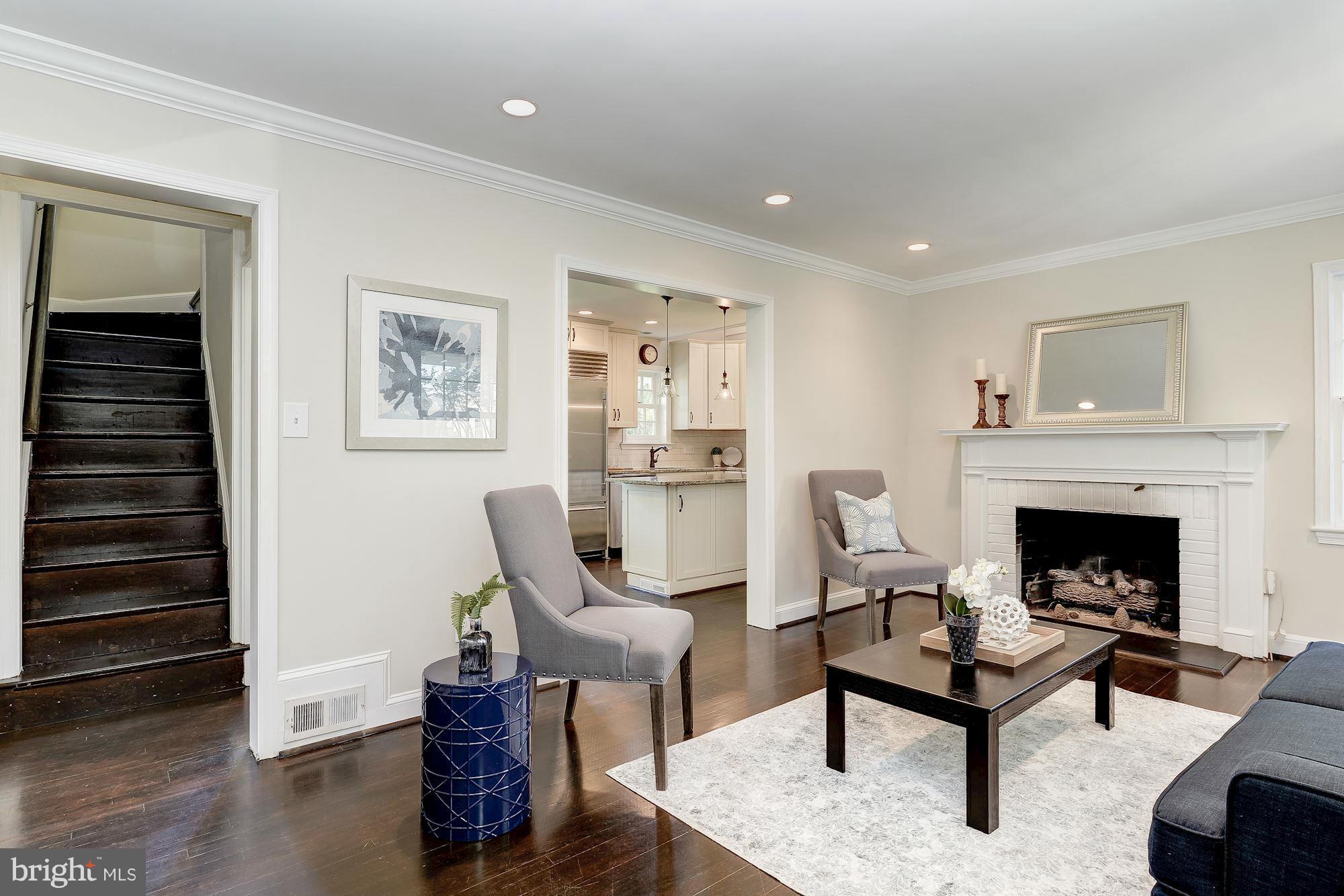 HENDRY ESTATES - Residential