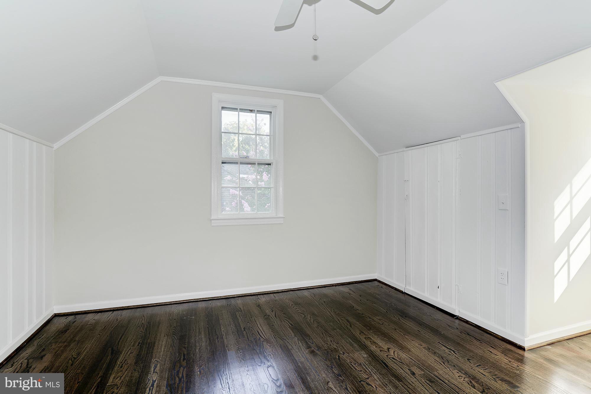 HENDRY ESTATES - Residential