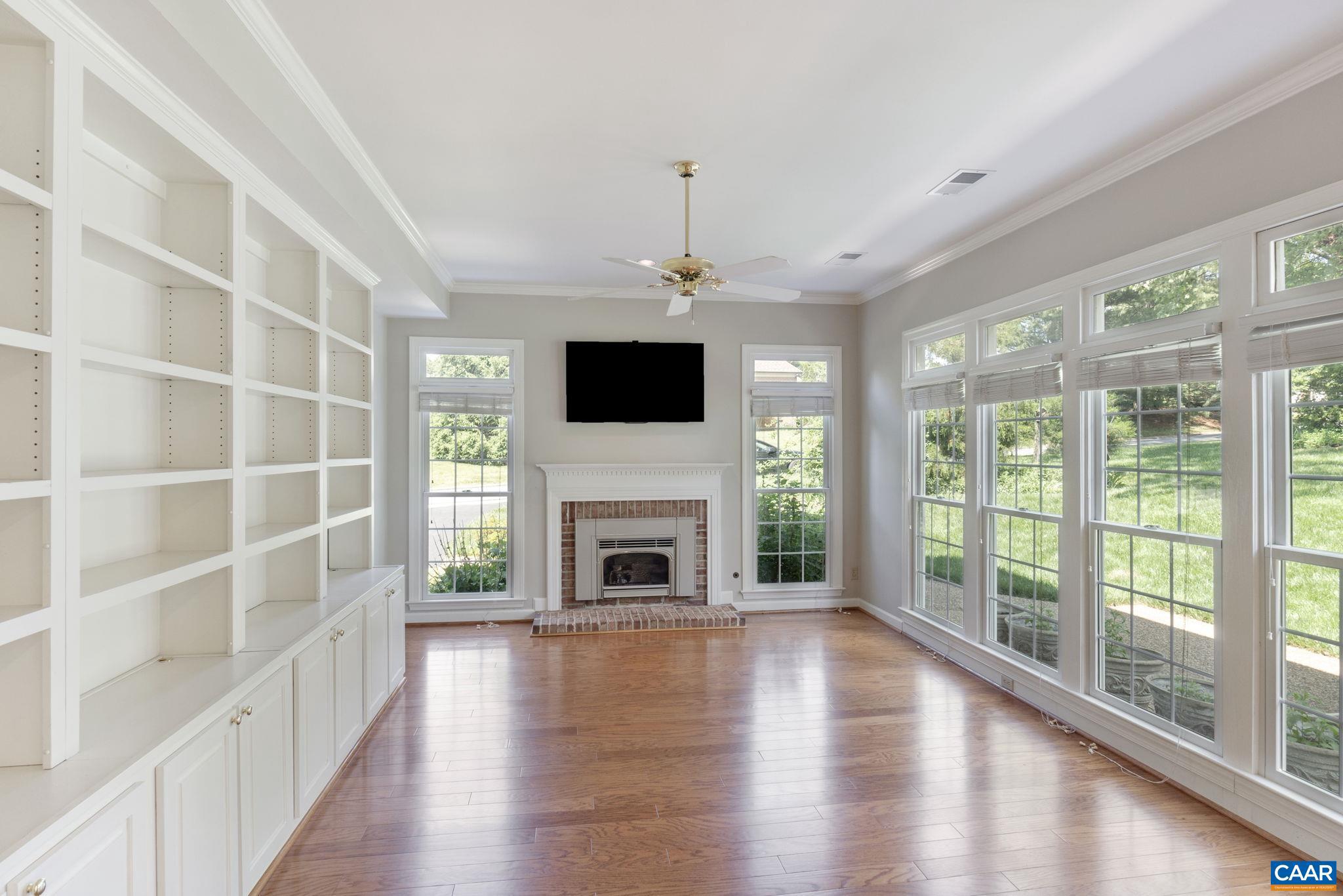 FOREST LAKES - Residential