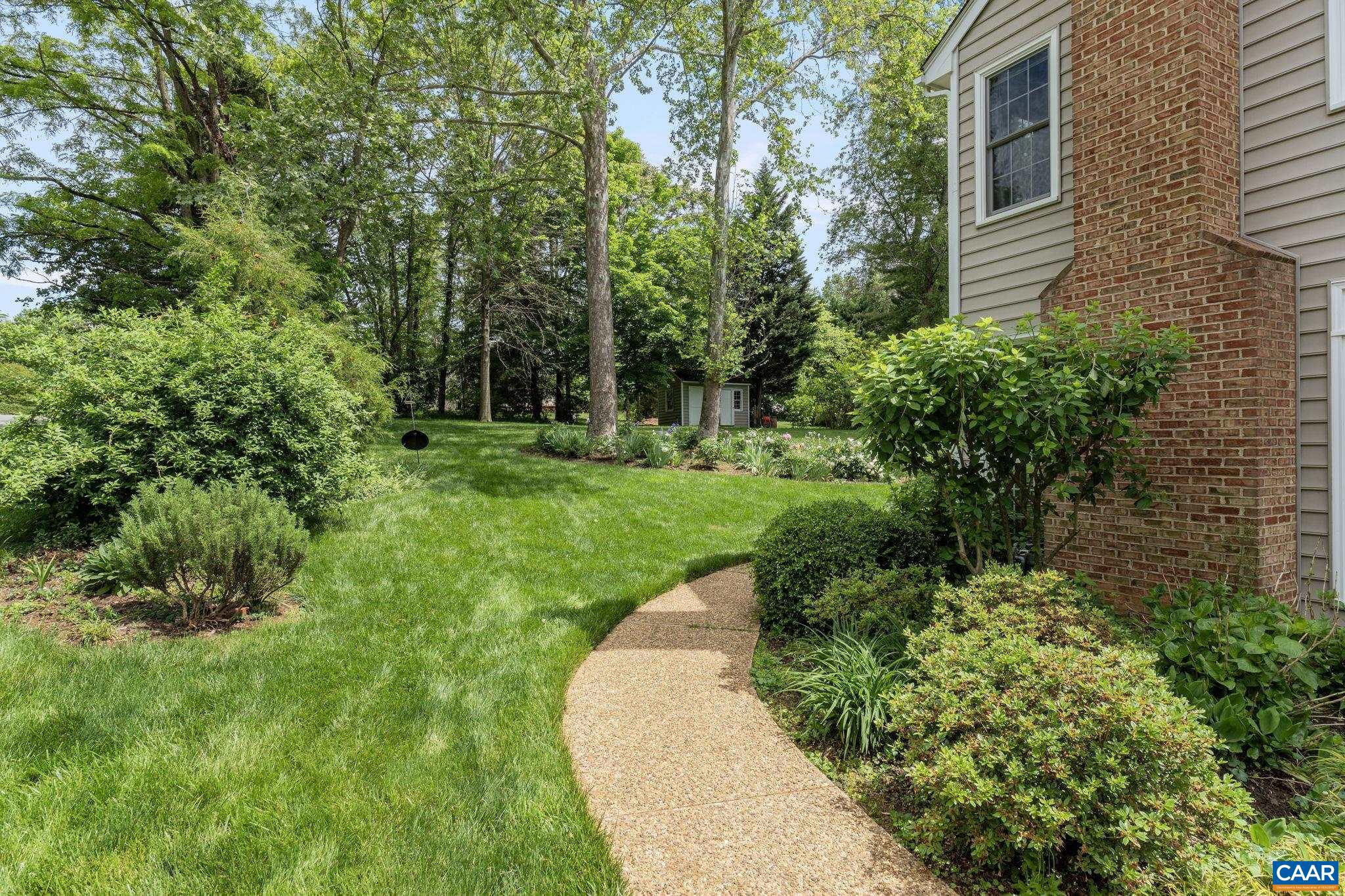 FOREST LAKES - Residential