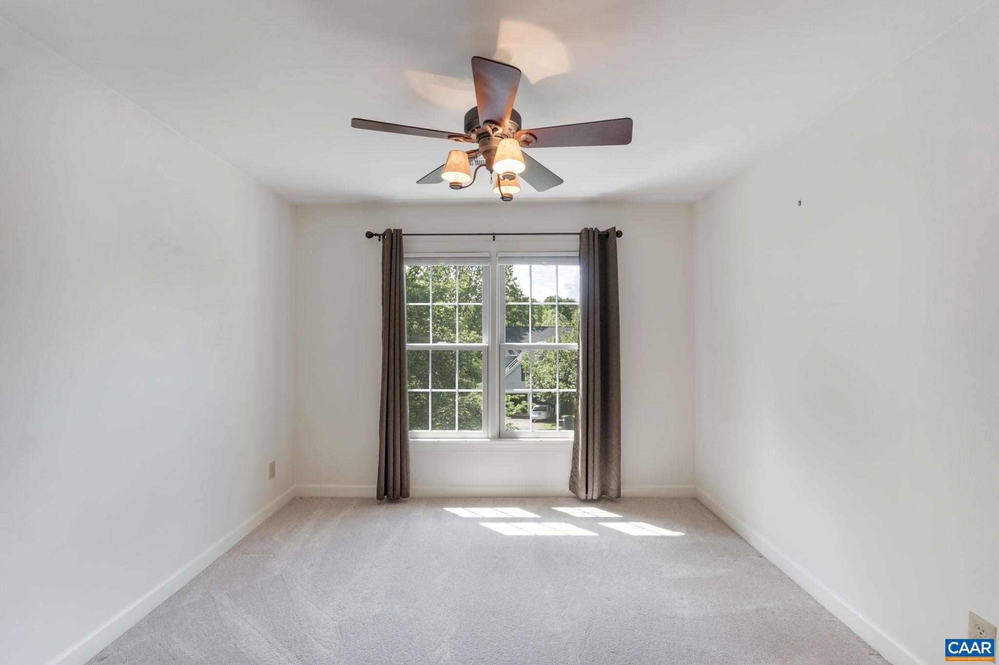 FOREST LAKES - Residential