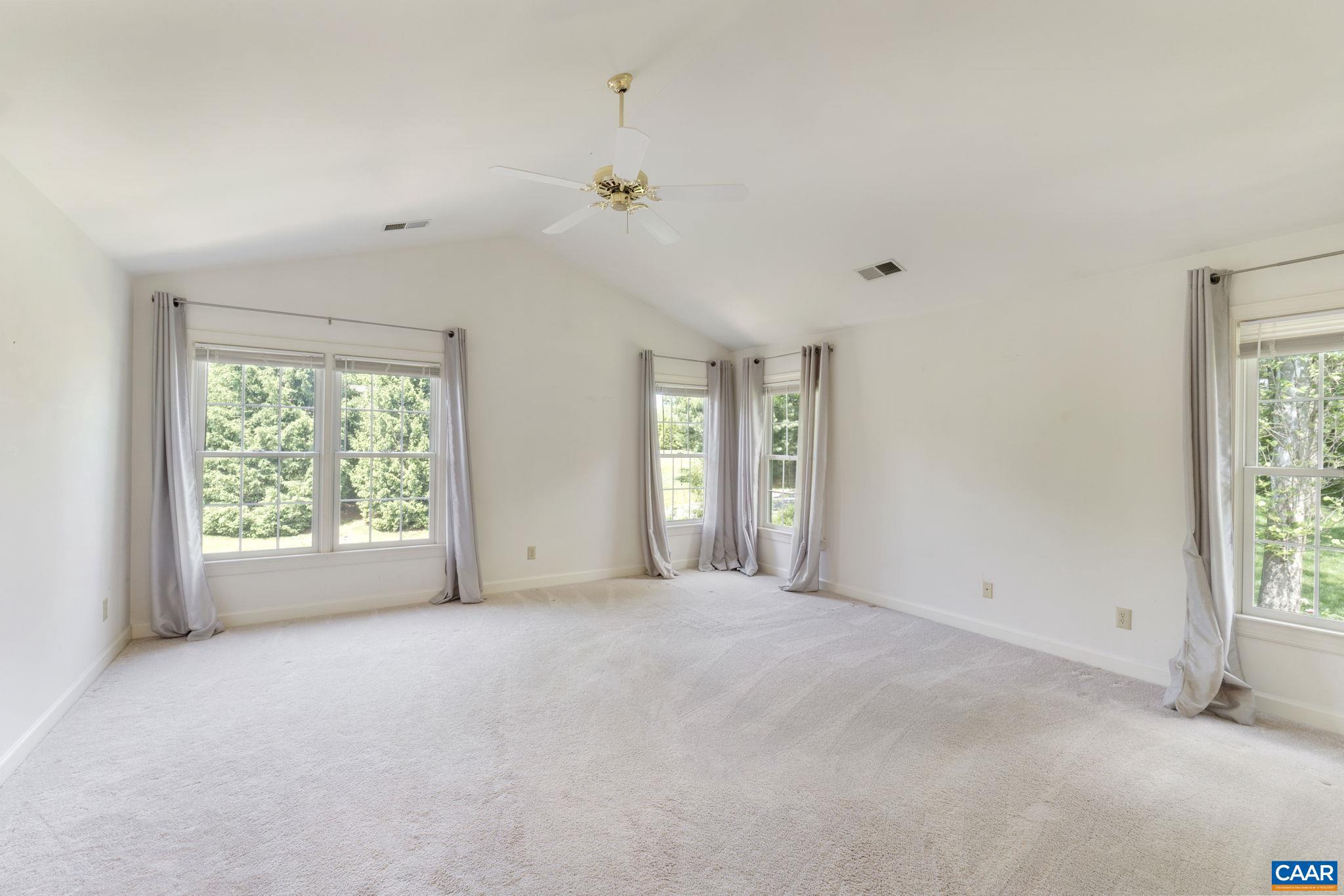 FOREST LAKES - Residential