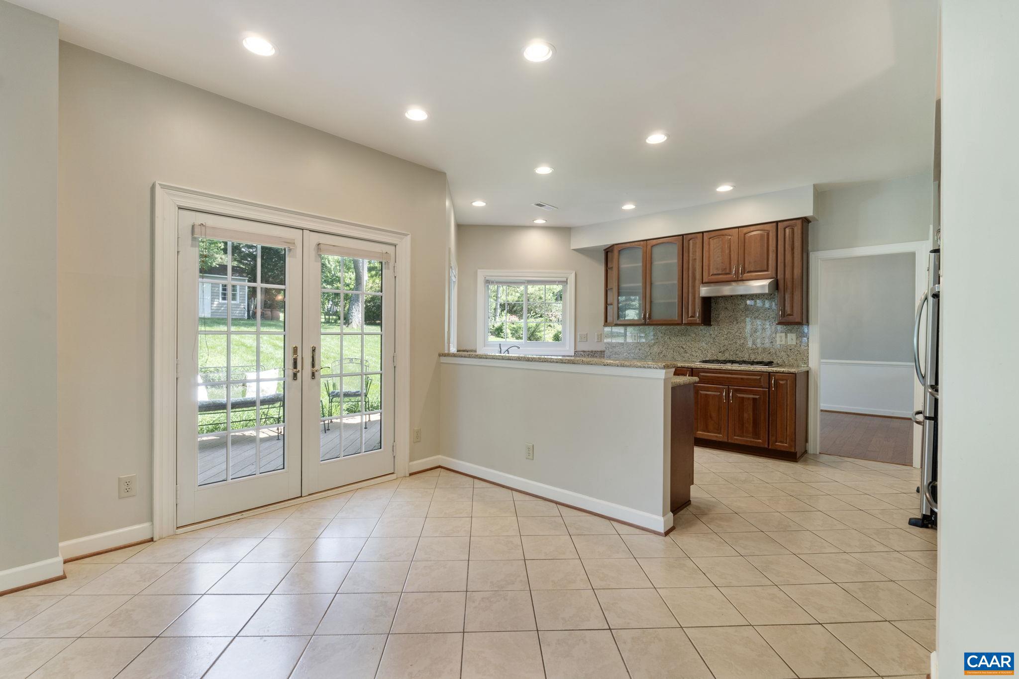 FOREST LAKES - Residential