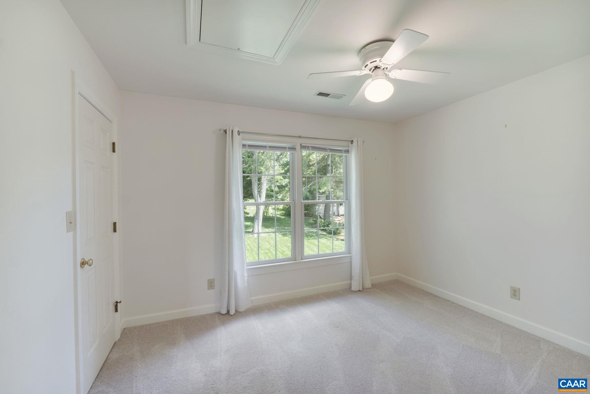 FOREST LAKES - Residential