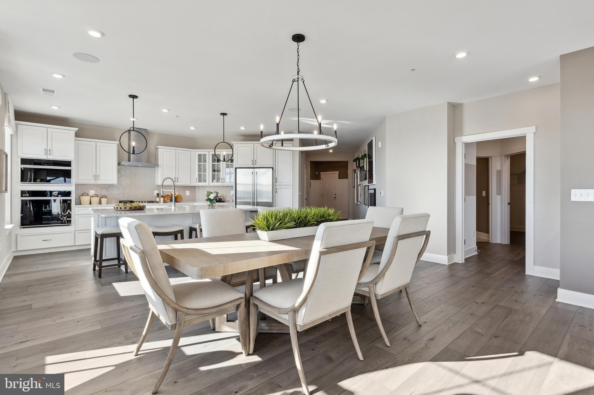 FOUR SEASONS AT KENT ISLAND - Residential