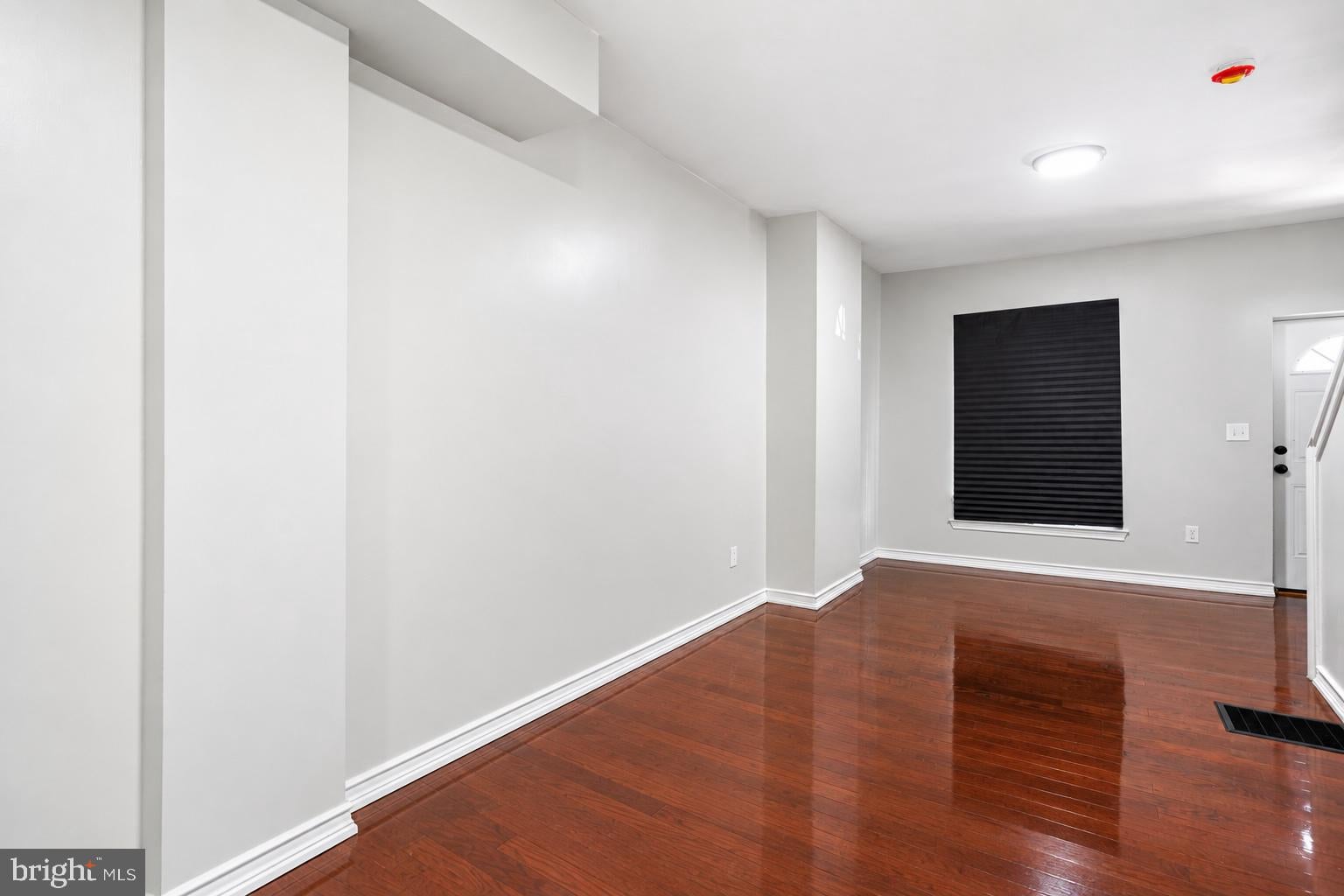 3845 FOLSOM STREET
