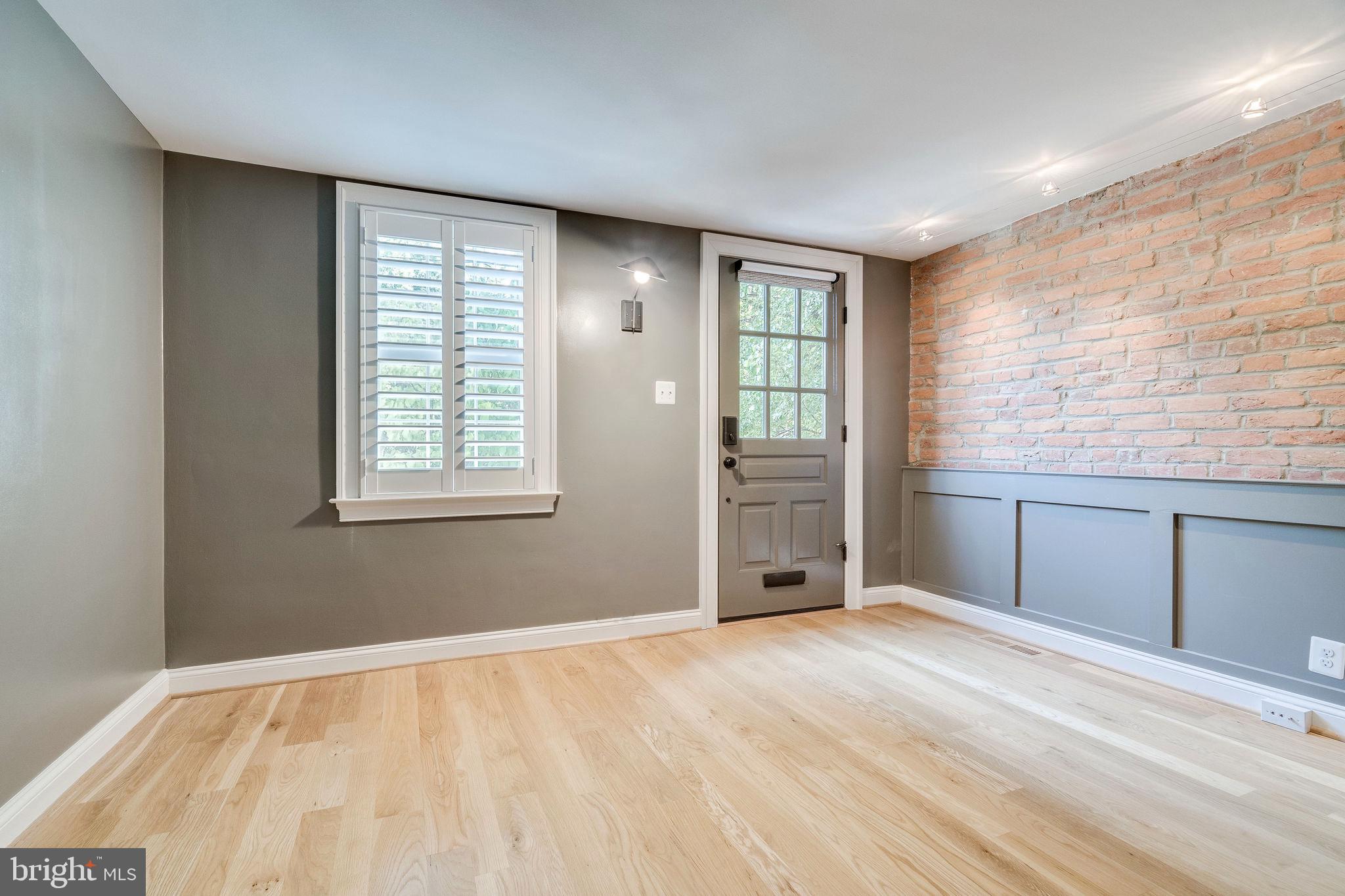 OLD TOWN ALEXANDRIA - Residential Lease