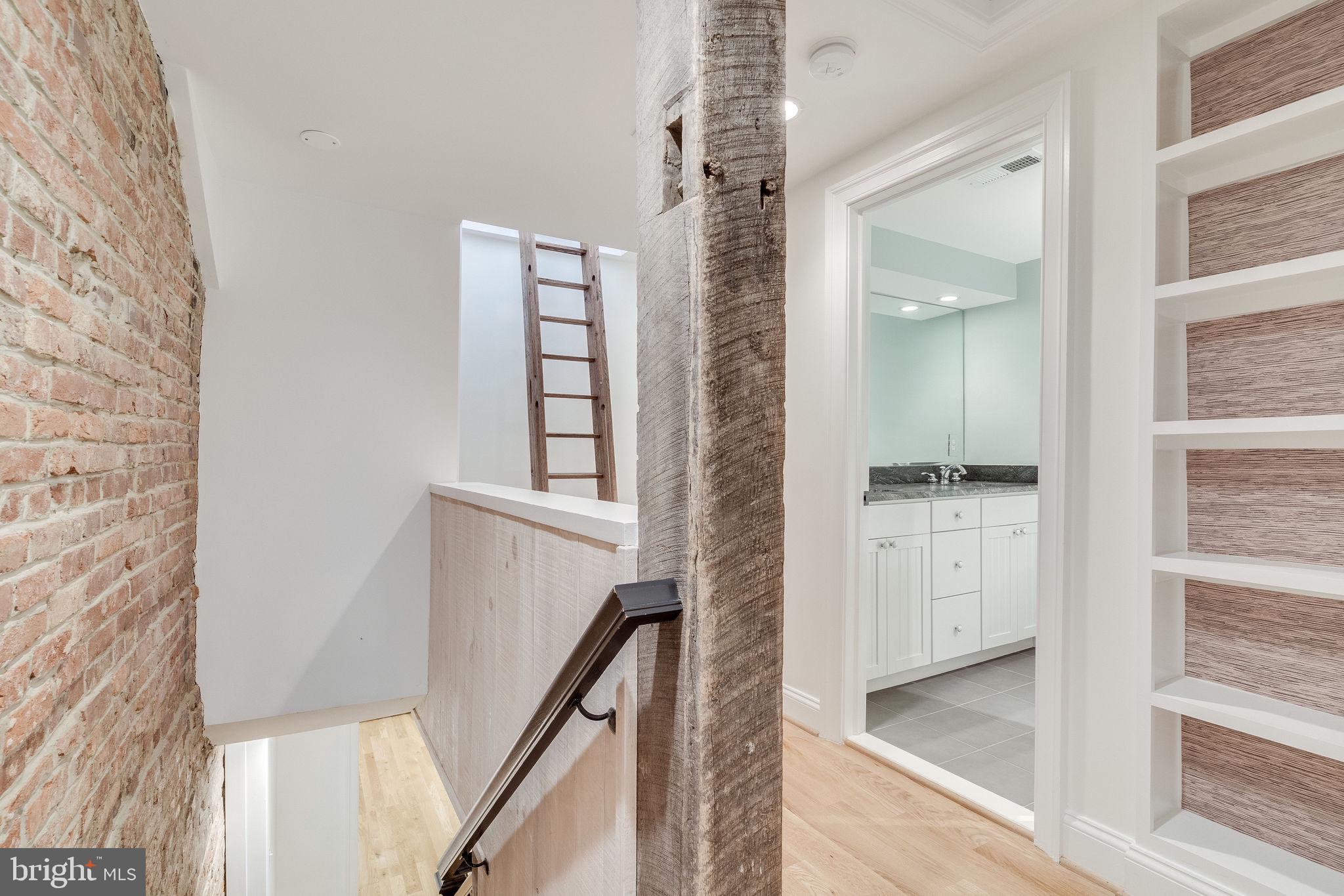 OLD TOWN ALEXANDRIA - Residential Lease