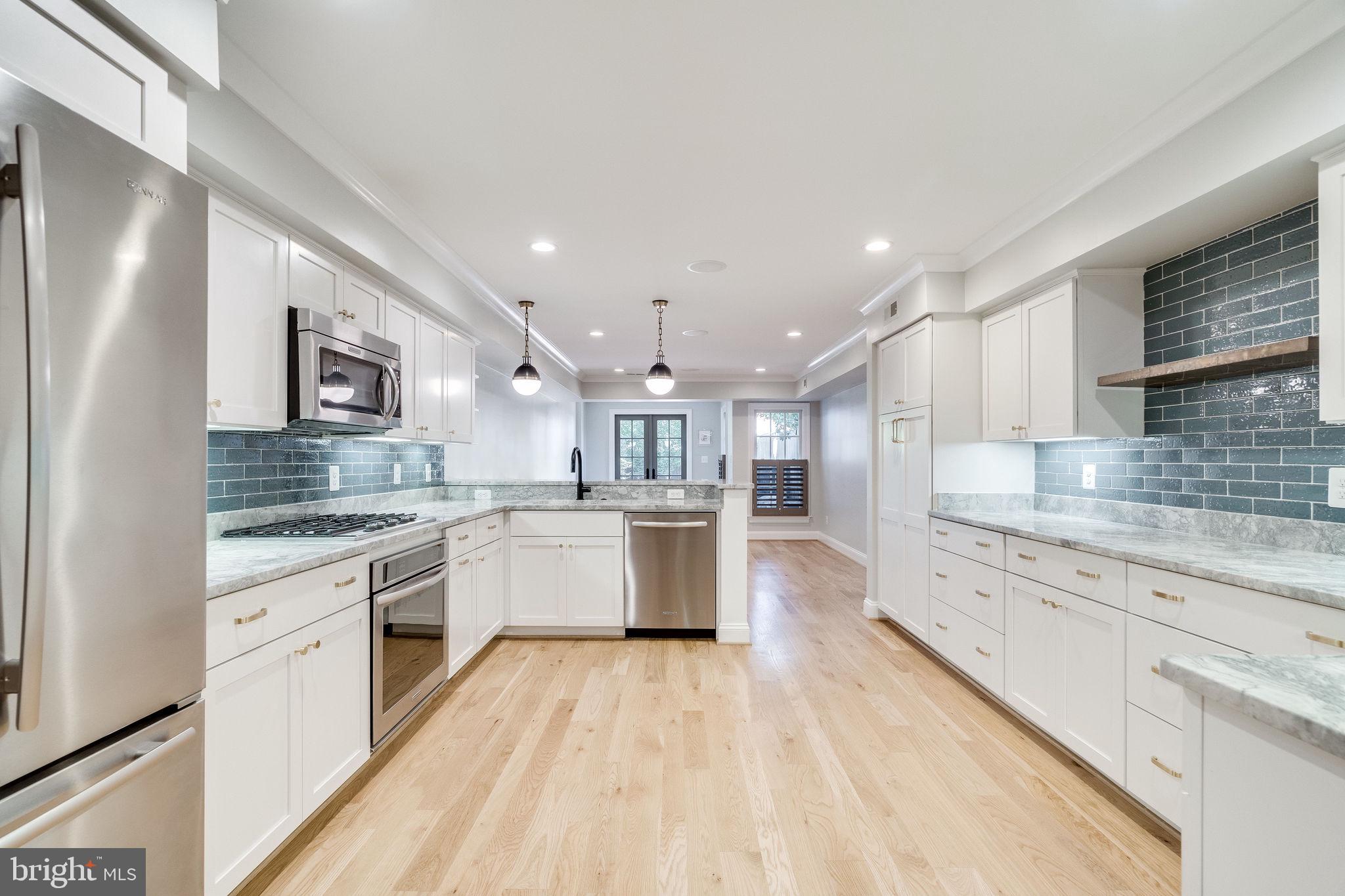 OLD TOWN ALEXANDRIA - Residential Lease