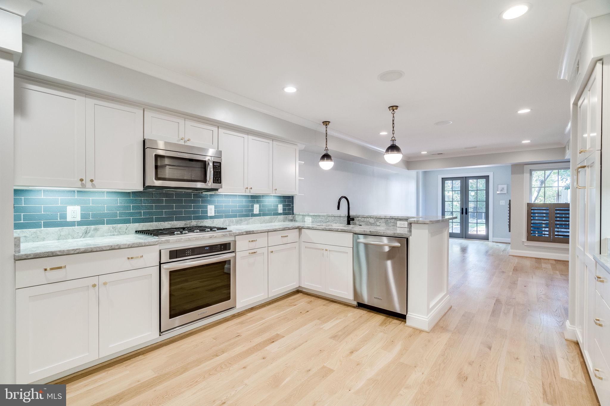 OLD TOWN ALEXANDRIA - Residential Lease