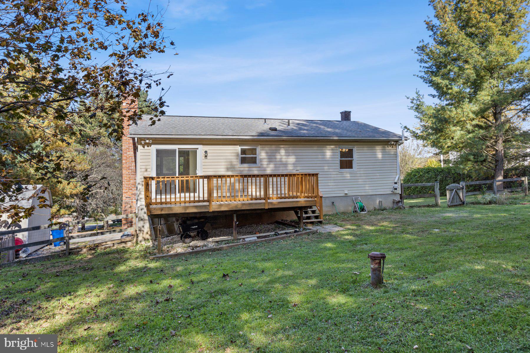 WINFIELD HEIGHTS - Residential