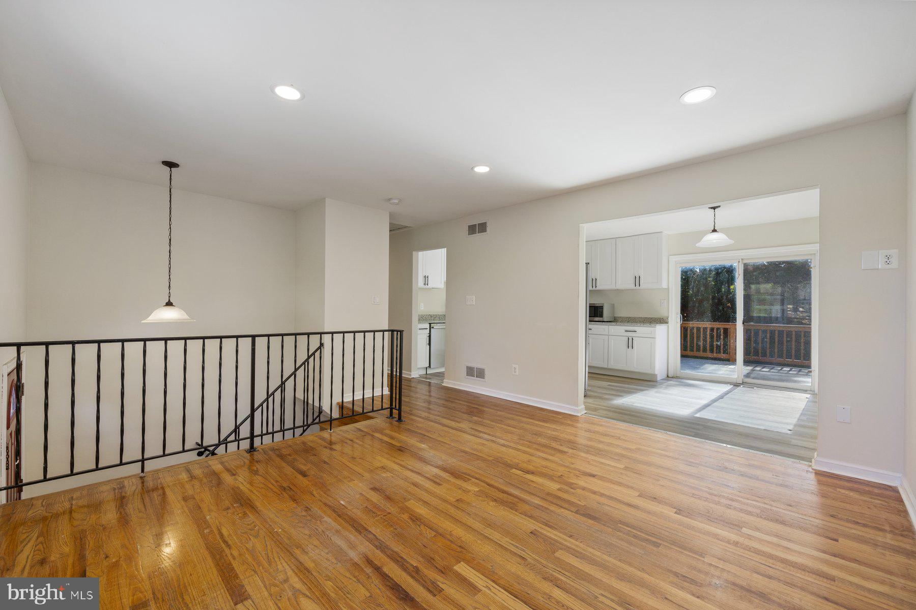 WINFIELD HEIGHTS - Residential