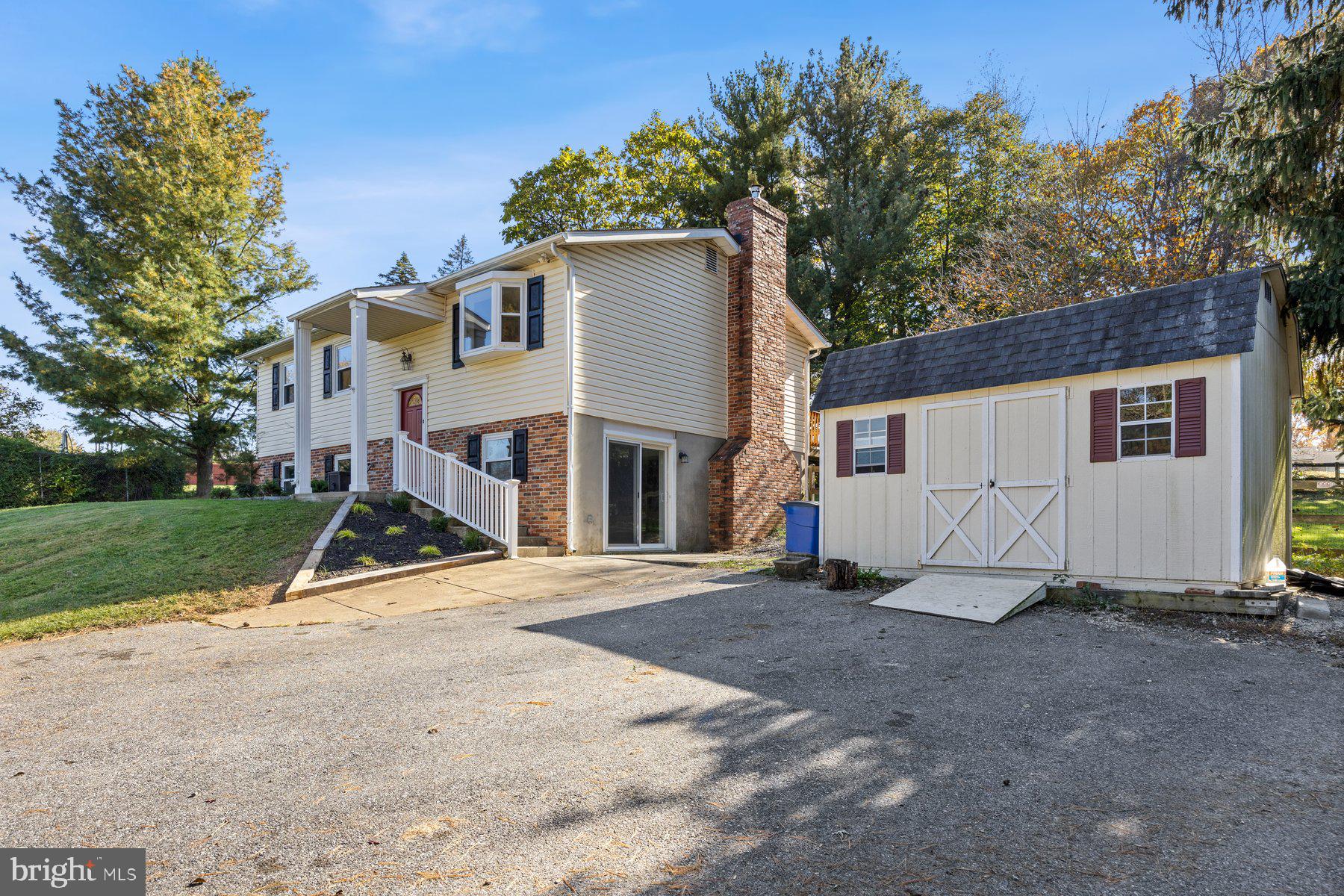 WINFIELD HEIGHTS - Residential