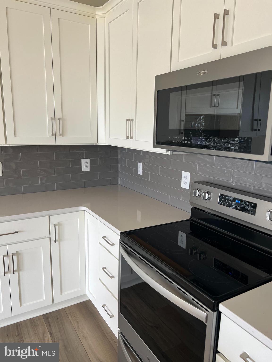 OVERLOOK AT RIVERSIDE - Residential Lease