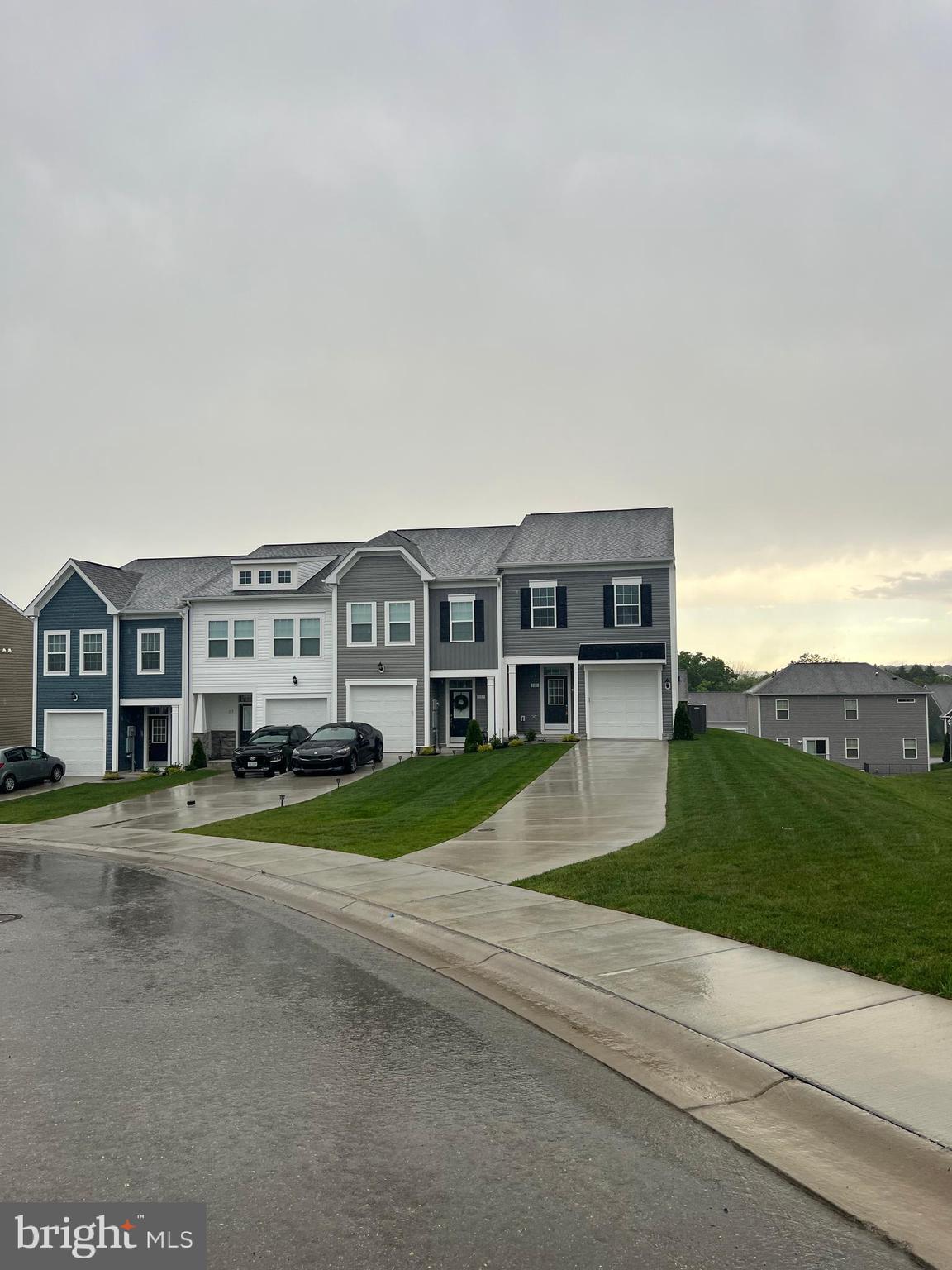 OVERLOOK AT RIVERSIDE - Residential Lease