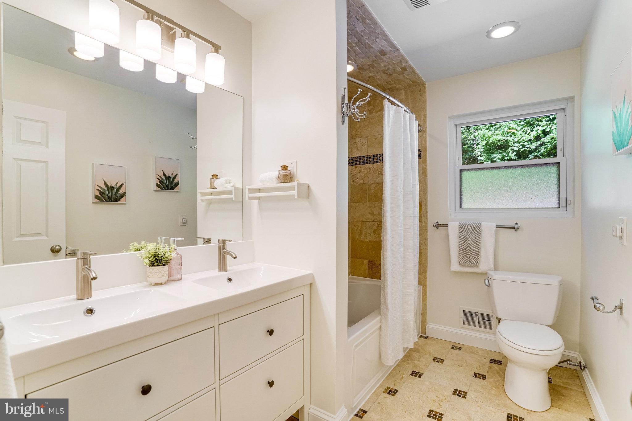 DONALDSON RUN - Residential