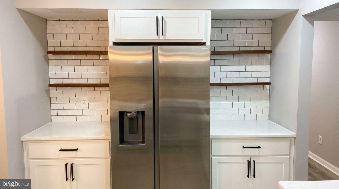 1657 PARKCREST CIRCLE 100