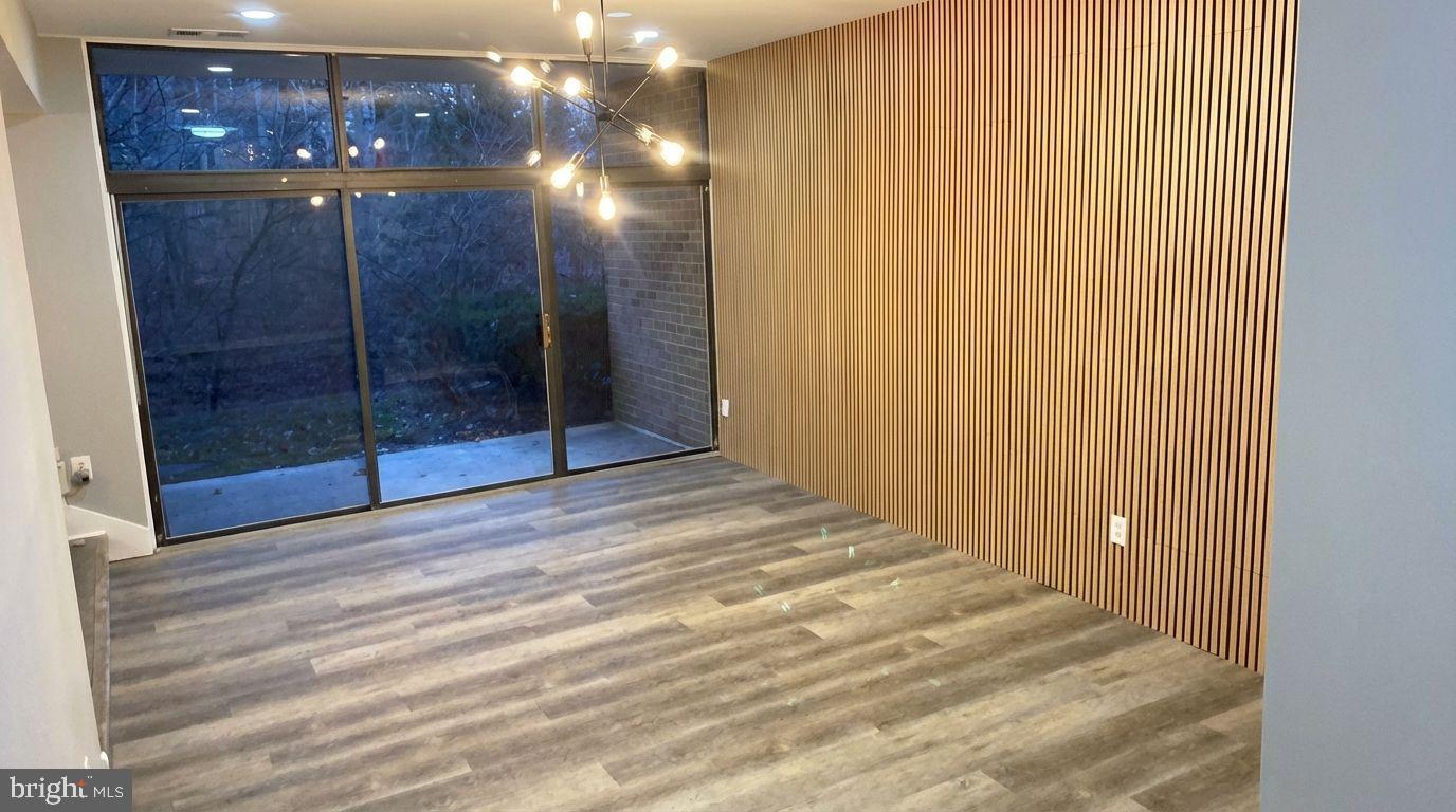 BENTANA PARK - Residential