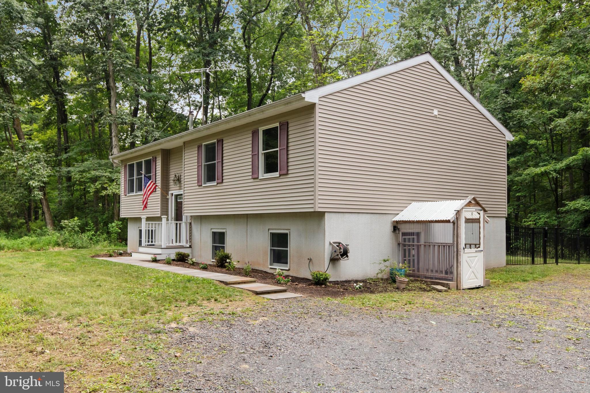 839 LONELY COTTAGE ROAD