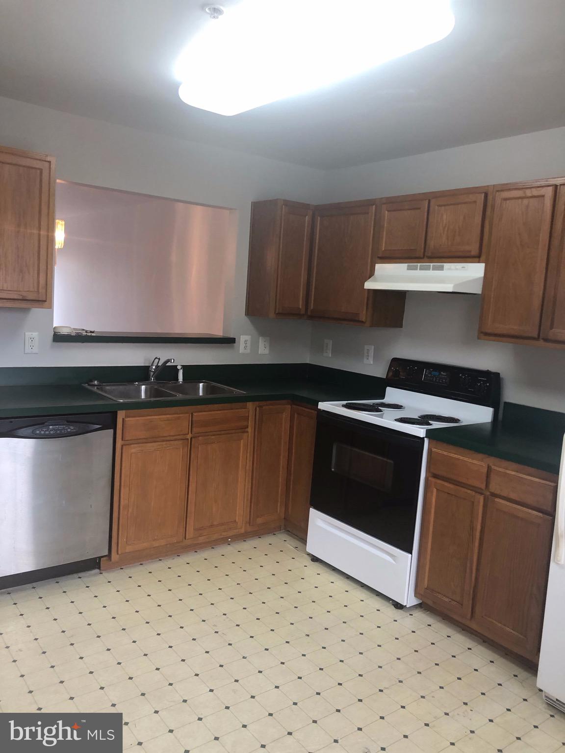 APPLEGATE CONDO - Residential