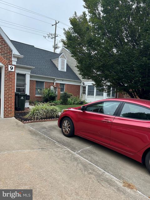 Photo of 9 E Village Road E #9, NEWARK, DE 19713 (MLS # DENC2086994)