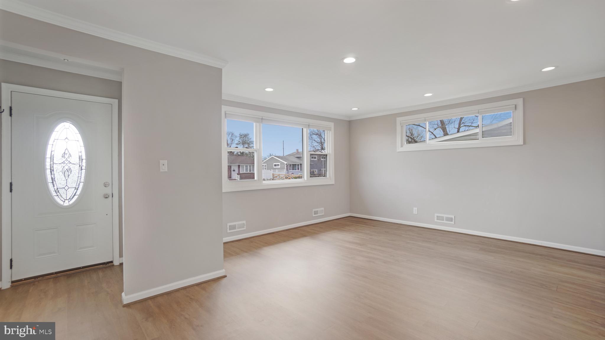 MUNROE GARDENS - Residential