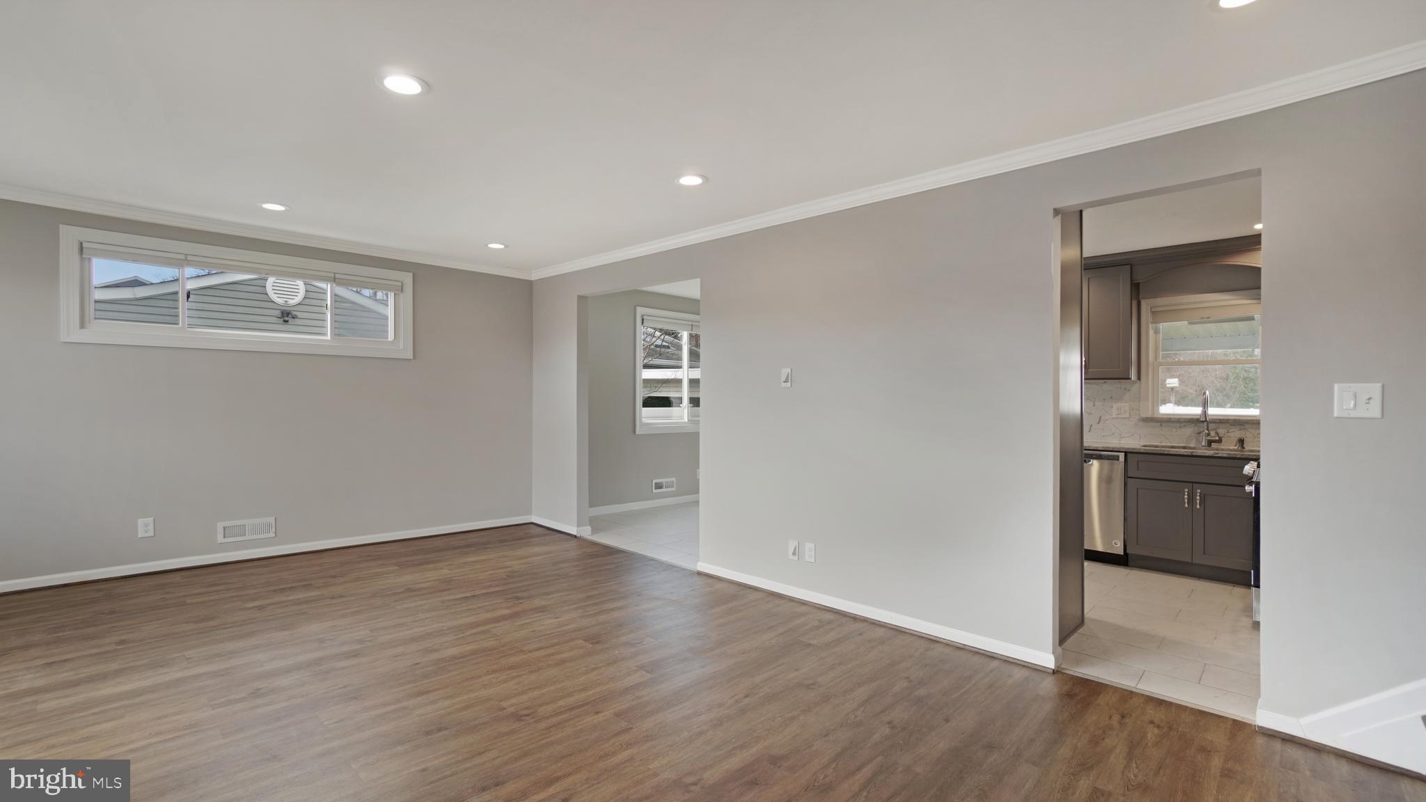 MUNROE GARDENS - Residential