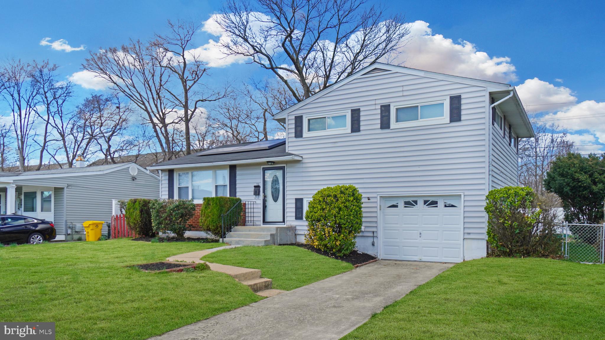 MUNROE GARDENS - Residential