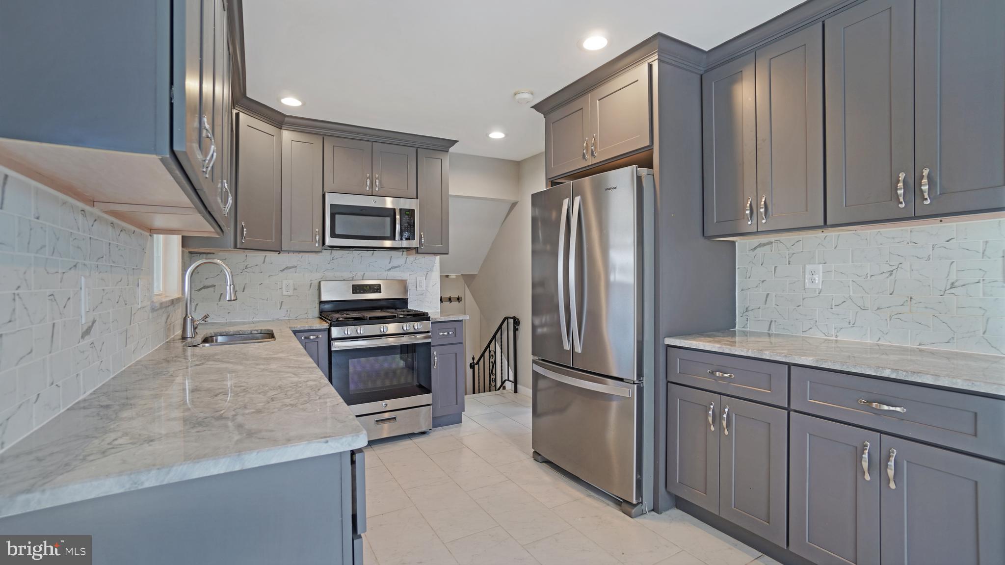 MUNROE GARDENS - Residential