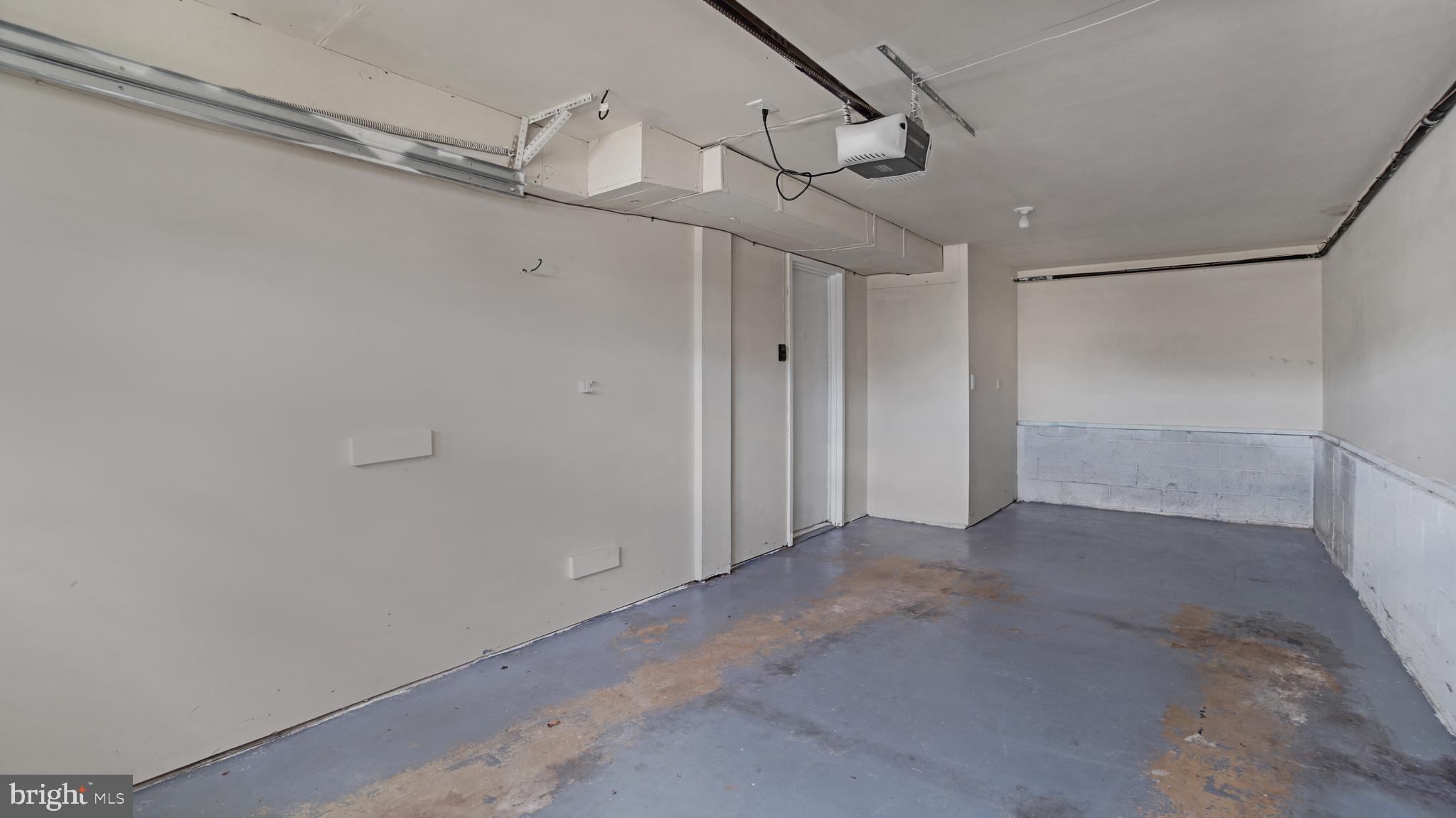 MUNROE GARDENS - Residential