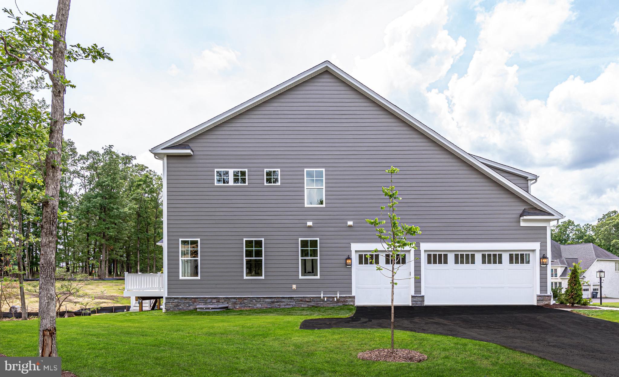 OAKTON VIEW - Residential