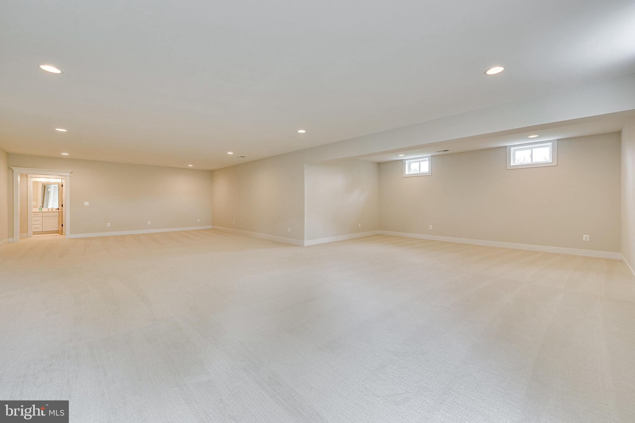 OAKTON VIEW - Residential