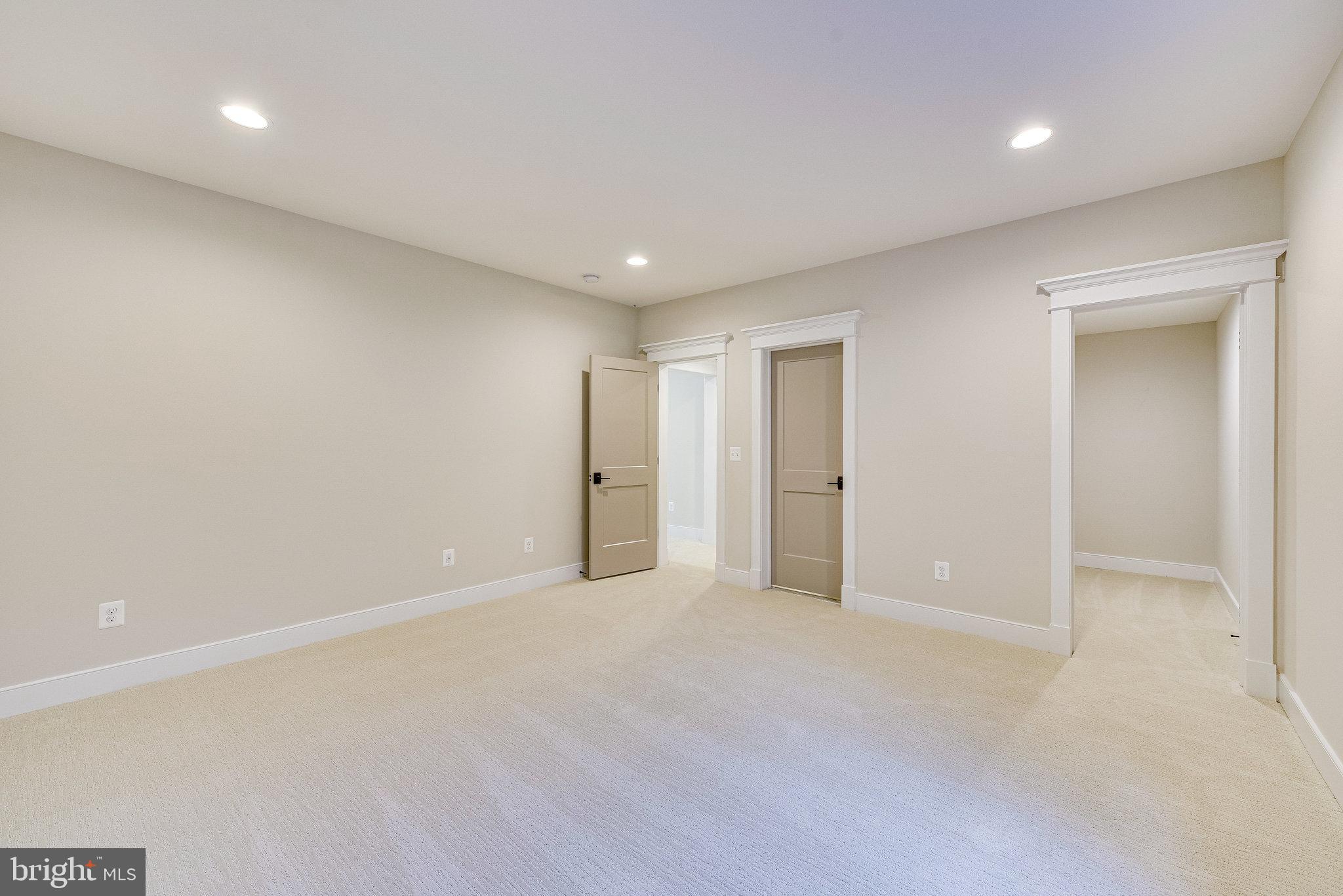 OAKTON VIEW - Residential