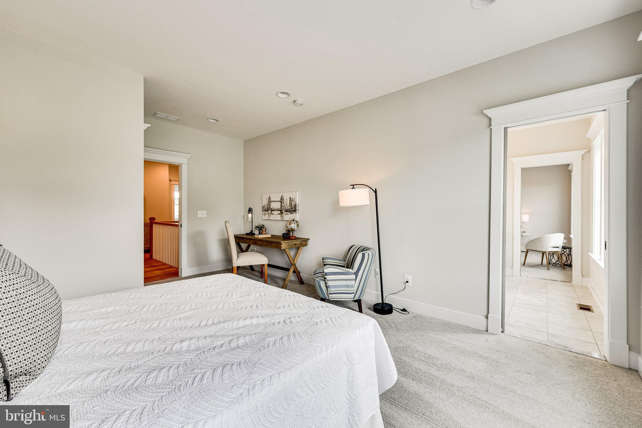 OAKTON VIEW - Residential