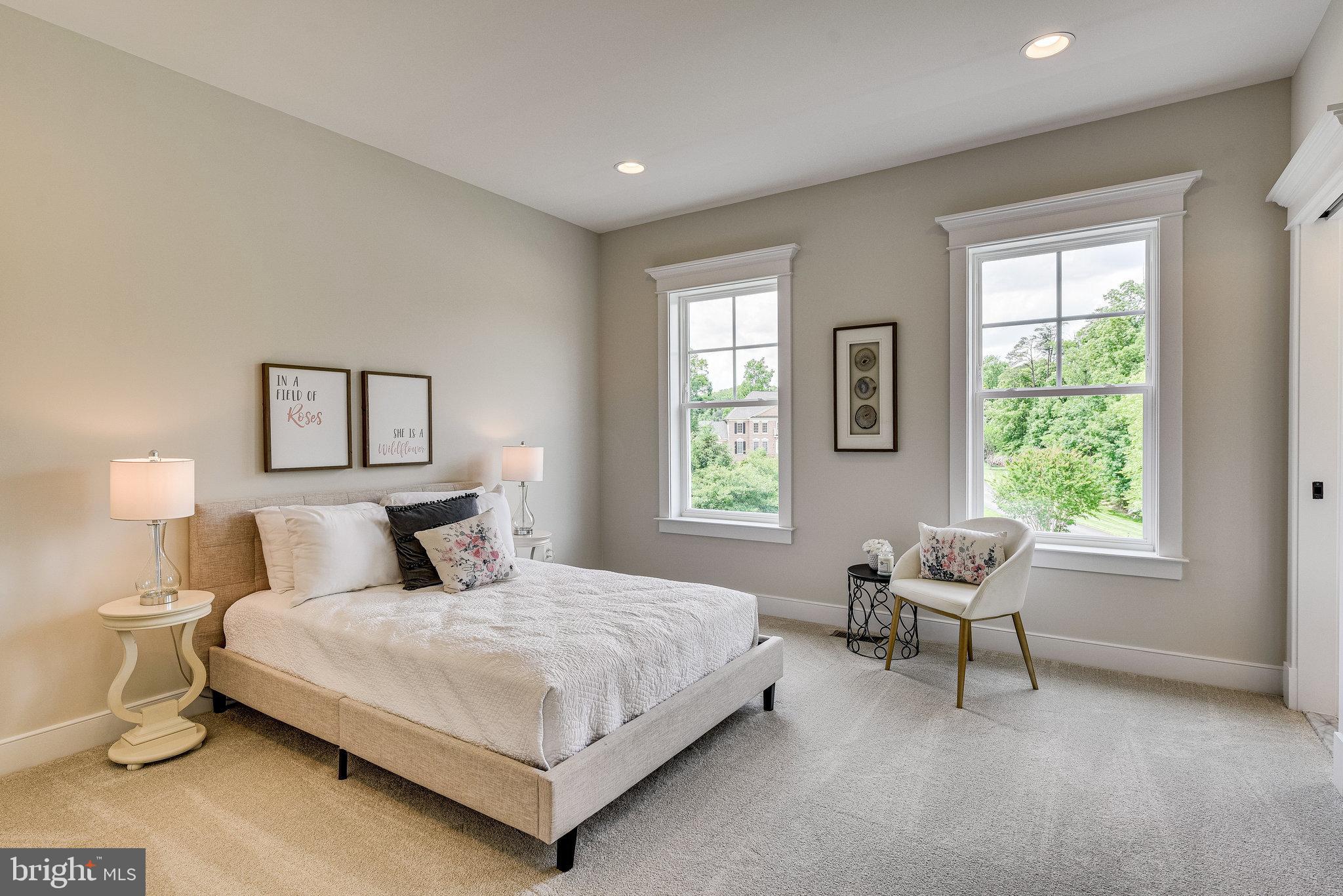 OAKTON VIEW - Residential