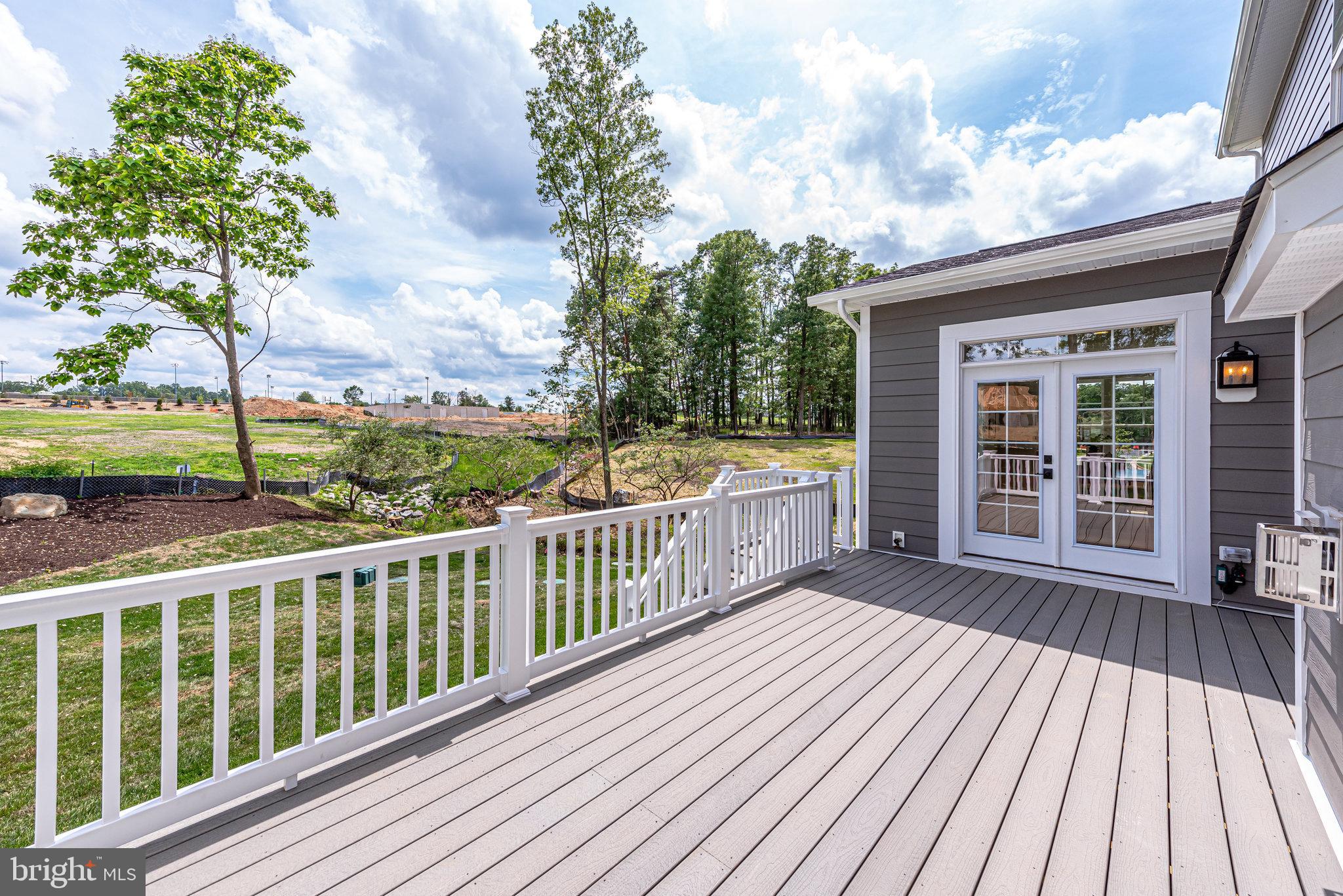 OAKTON VIEW - Residential