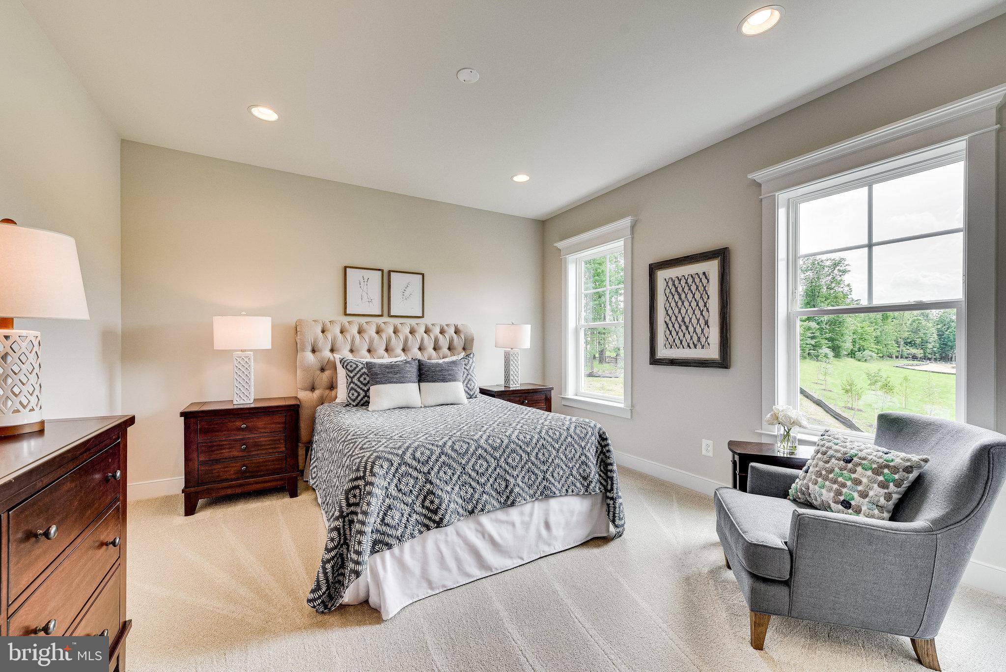 OAKTON VIEW - Residential