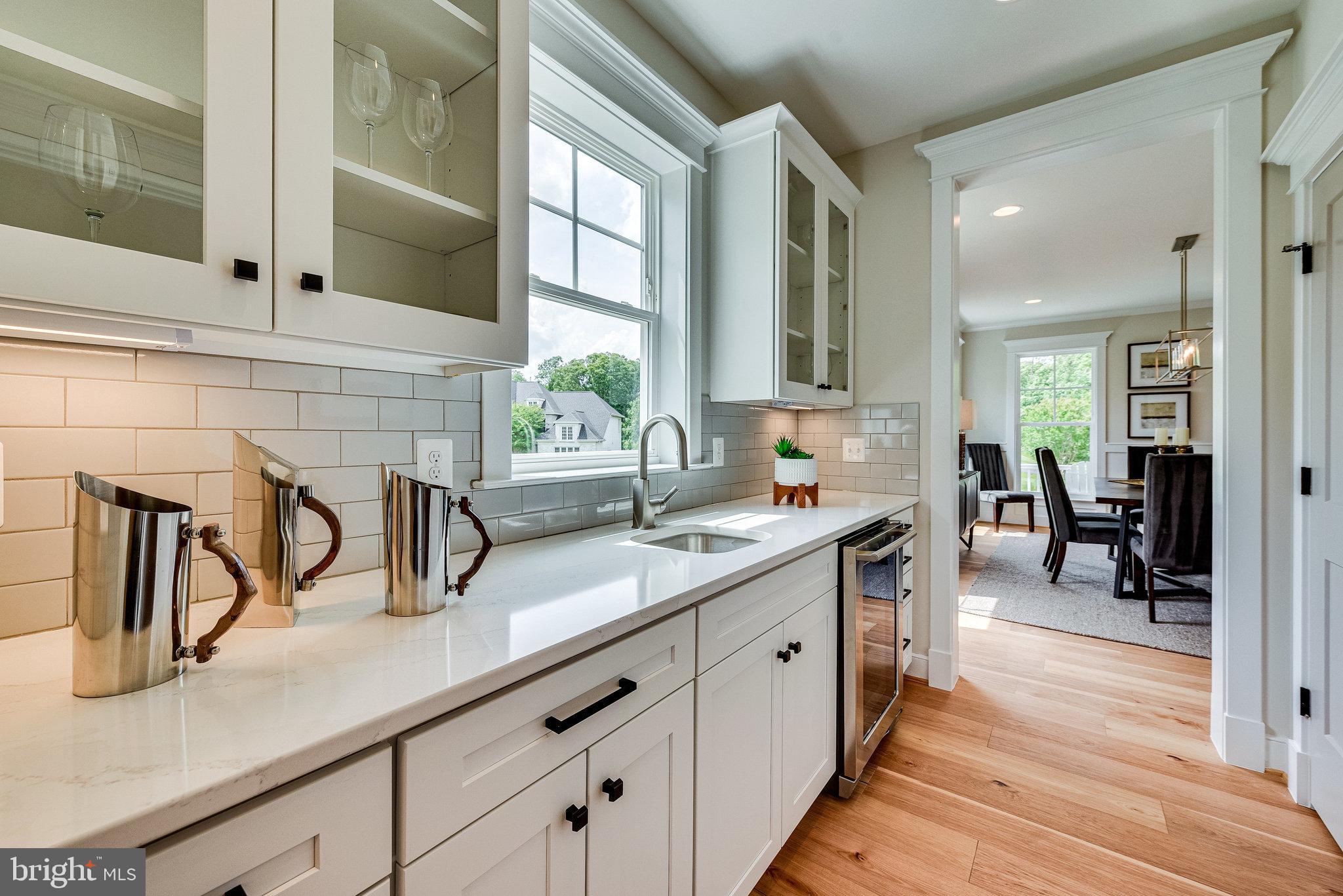 OAKTON VIEW - Residential