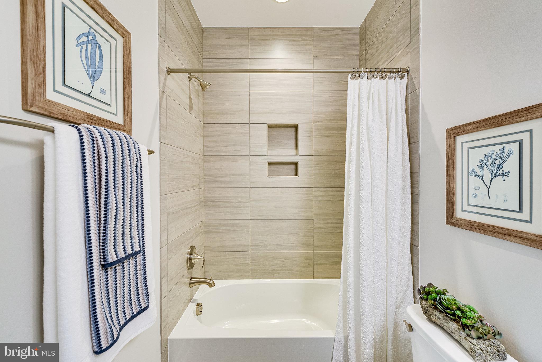 OAKTON VIEW - Residential