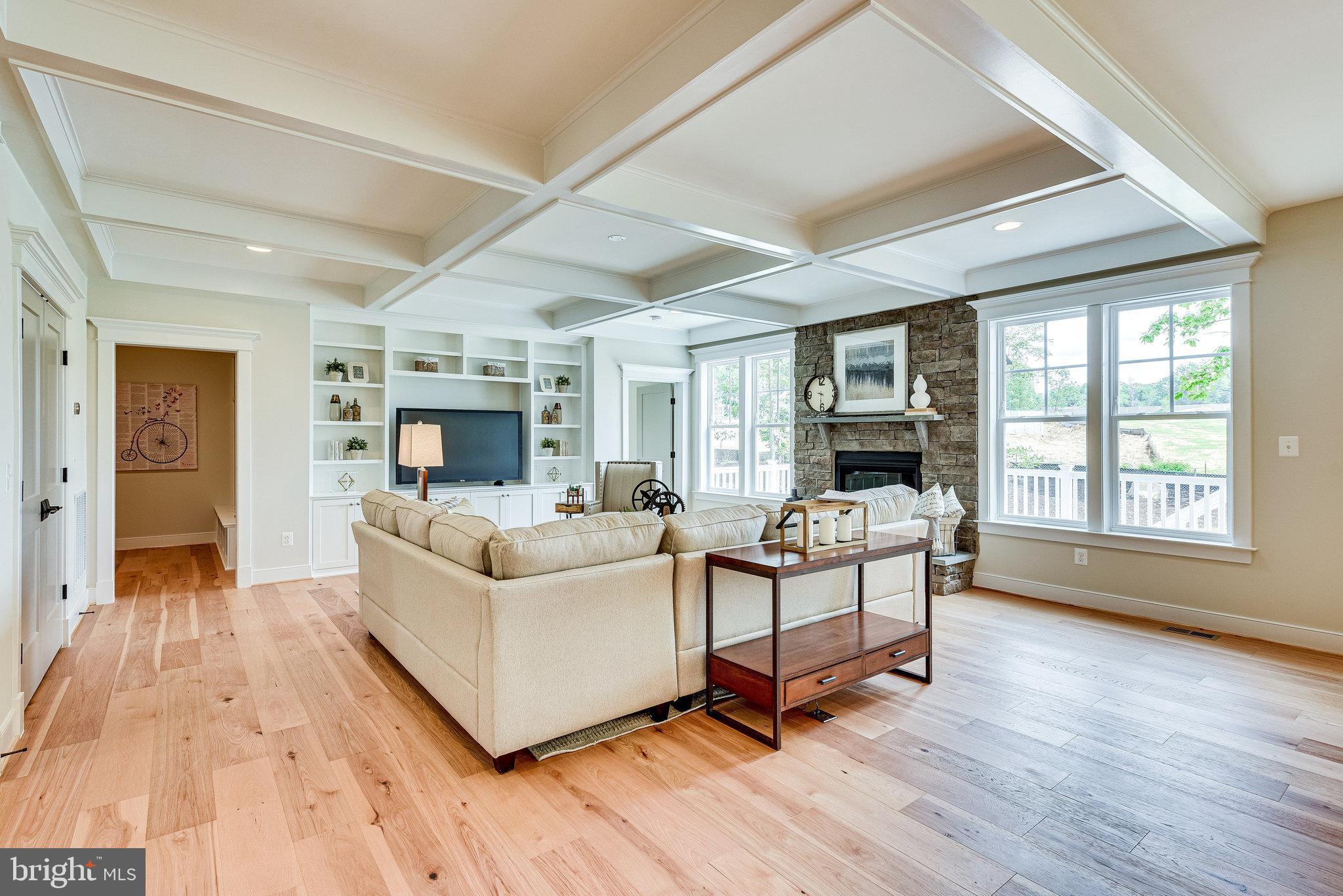 OAKTON VIEW - Residential