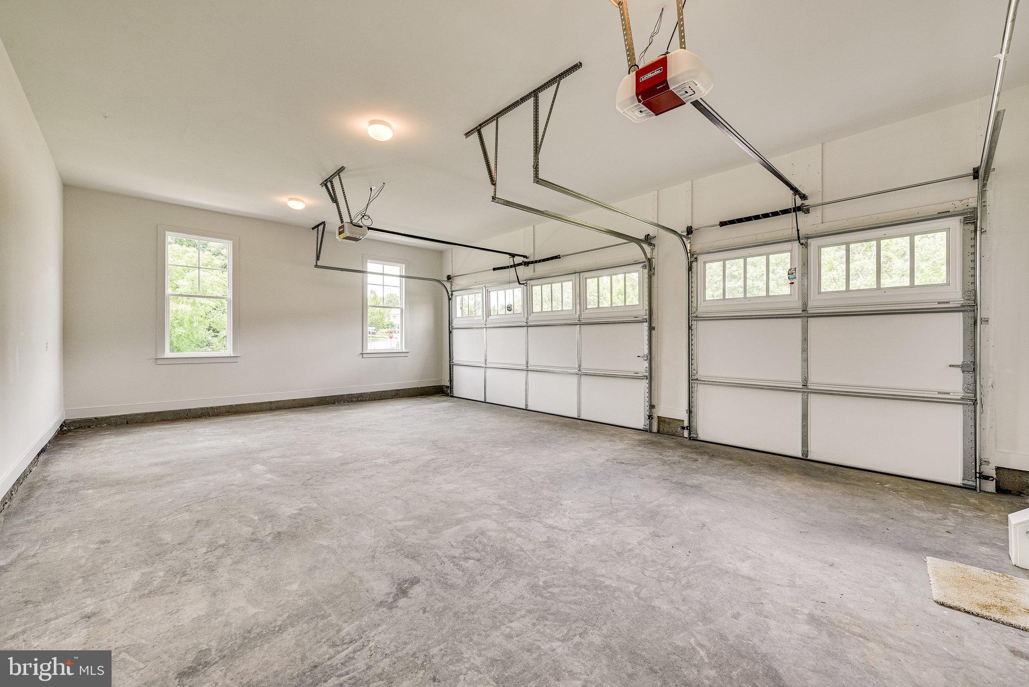 OAKTON VIEW - Residential