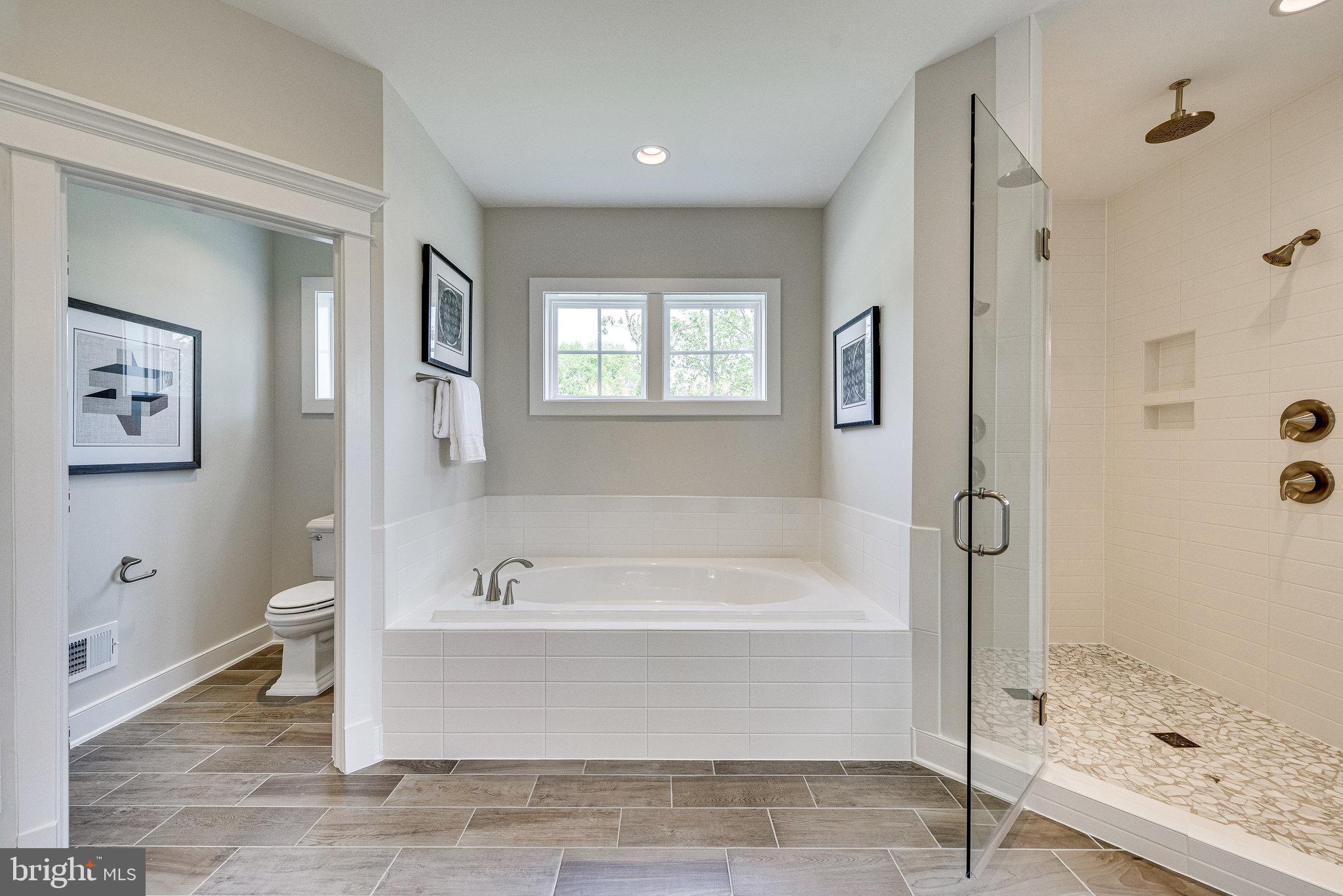 OAKTON VIEW - Residential