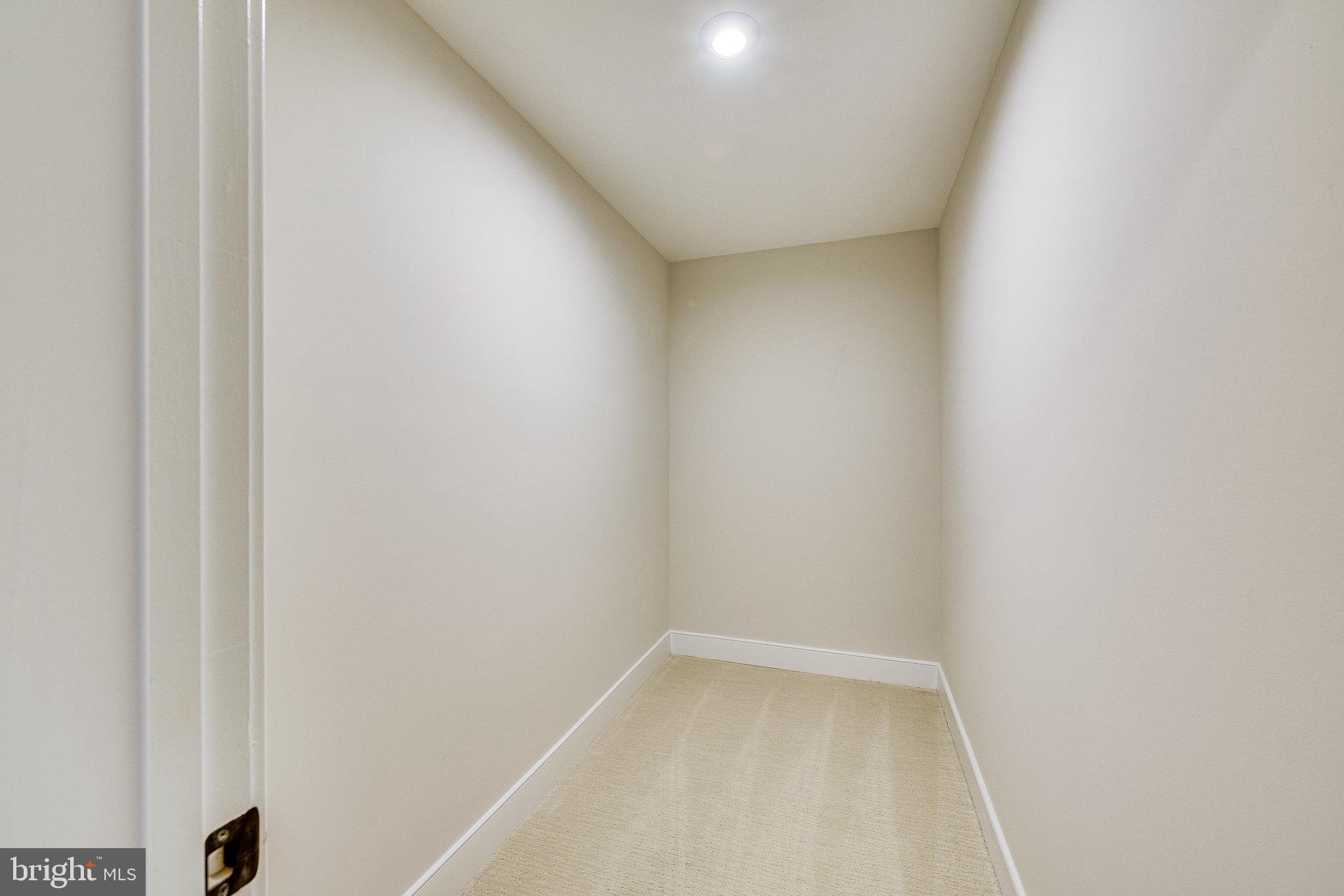 OAKTON VIEW - Residential