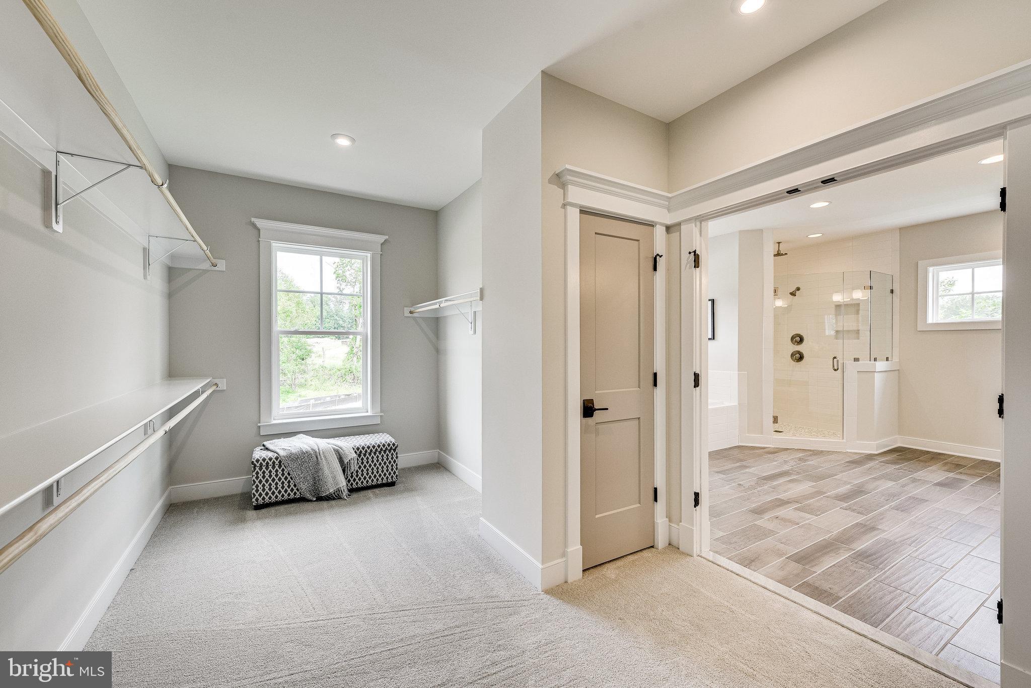 OAKTON VIEW - Residential